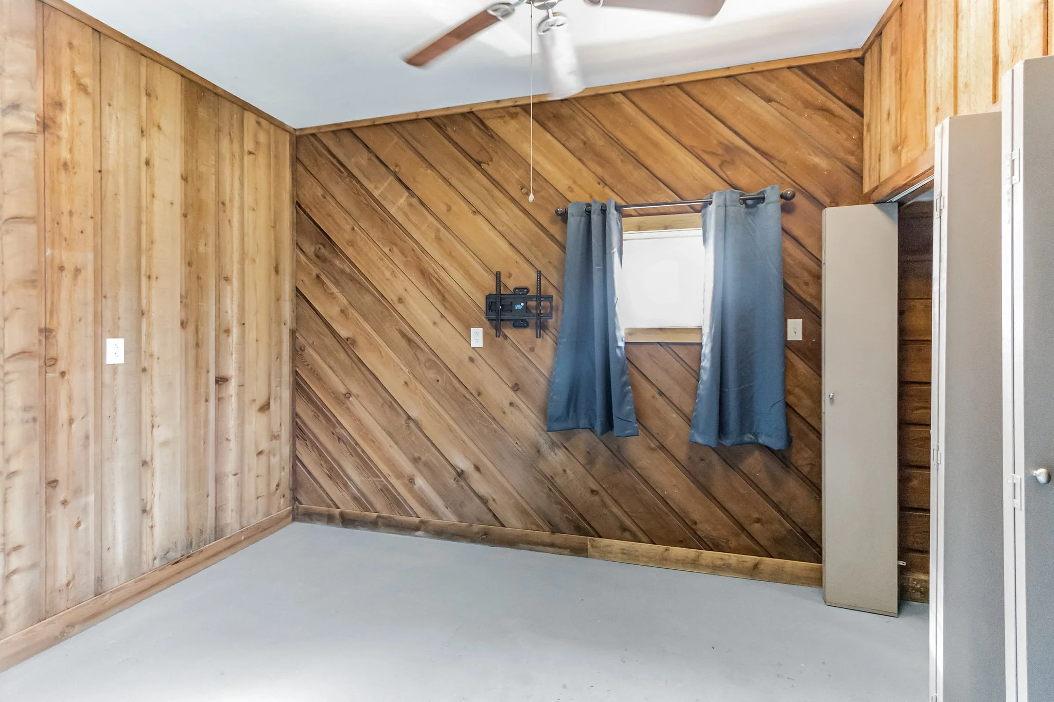 Copy of 678_Warsaw_Dr_Hitchcock_TX_77563_USA-Others-IMG_3899.jpg