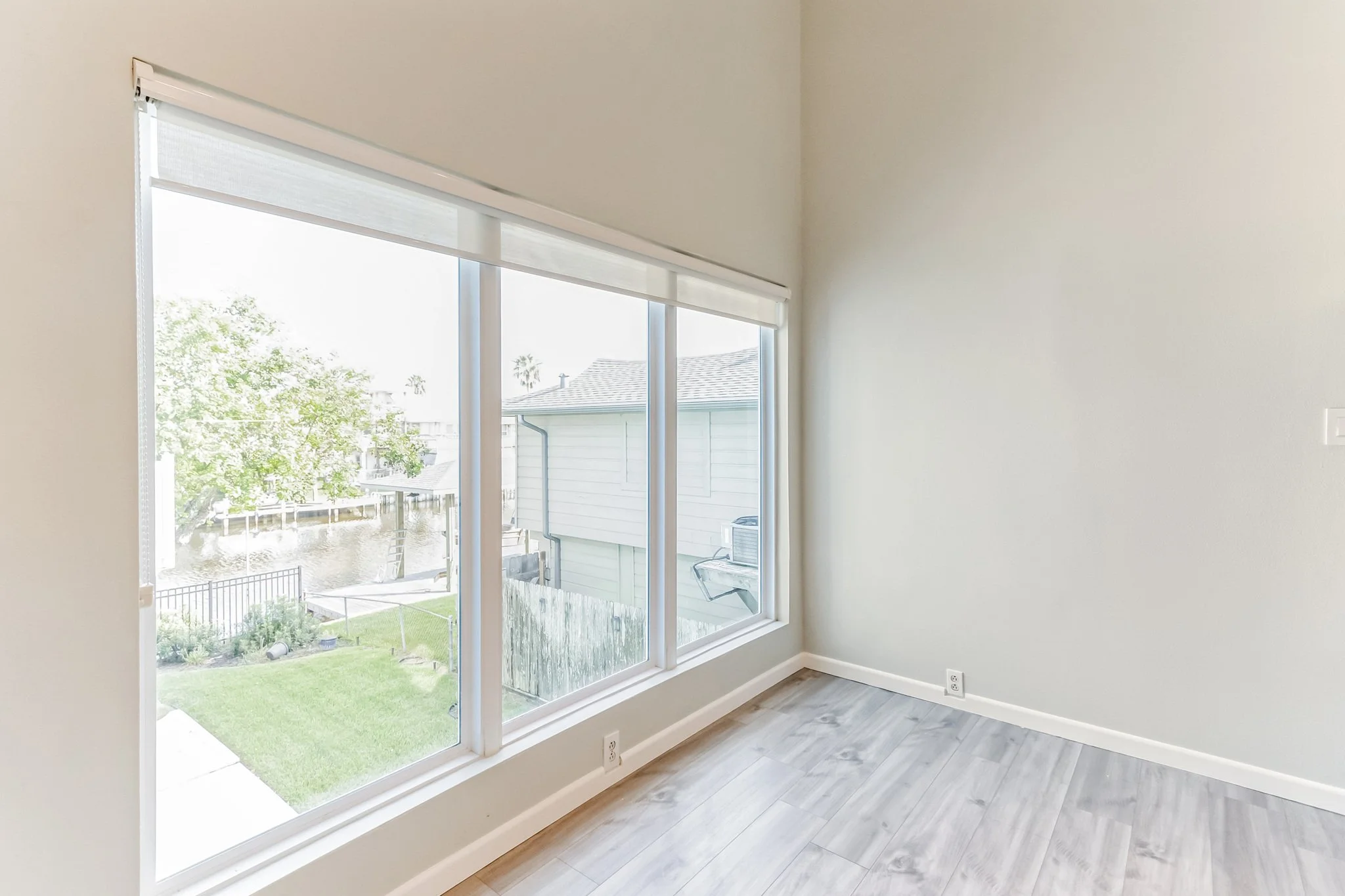 Copy of 678_Warsaw_Dr_Hitchcock_TX_77563_USA-Others-IMG_3911.jpg