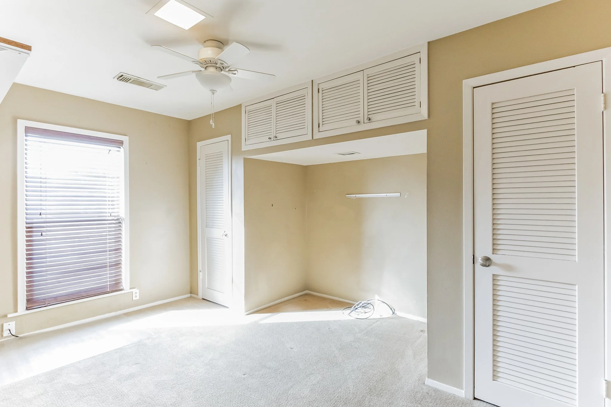 Copy of 678_Warsaw_Dr_Hitchcock_TX_77563_USA-Others-IMG_3916.jpg