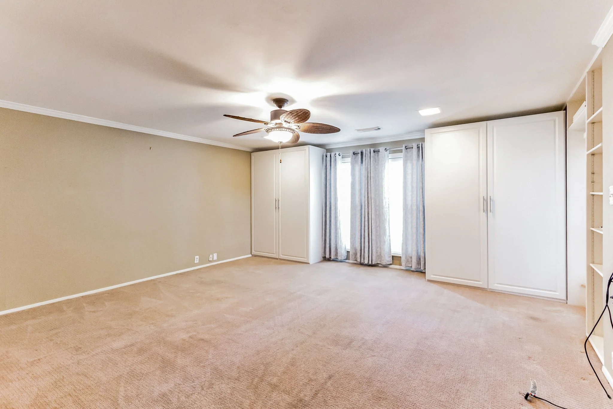 Copy of 678_Warsaw_Dr_Hitchcock_TX_77563_USA-Others-IMG_3918.jpg