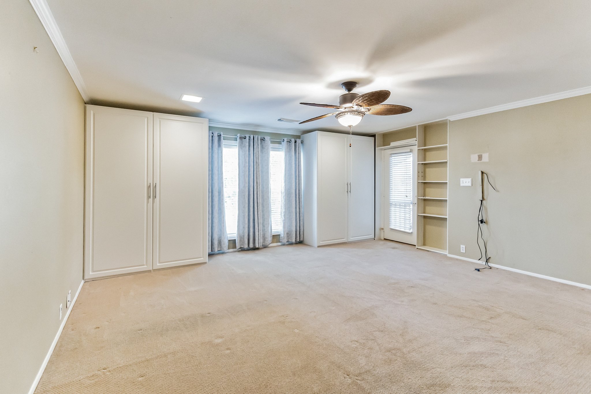 Copy of 678_Warsaw_Dr_Hitchcock_TX_77563_USA-Others-IMG_3919.jpg