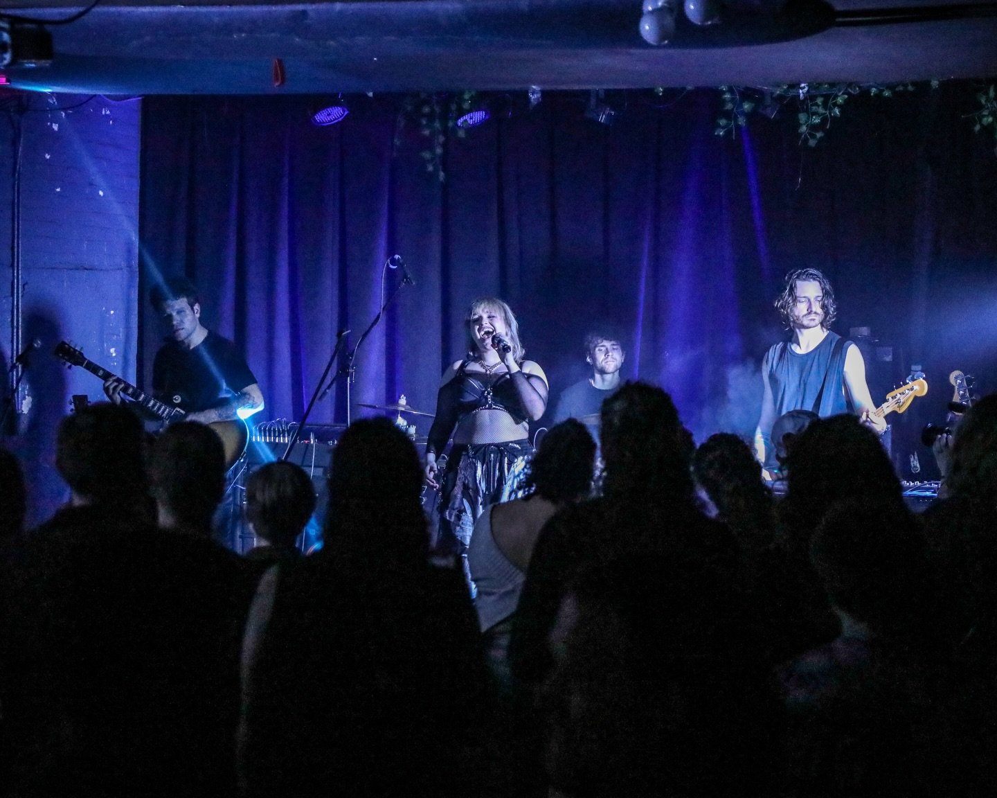 my background playing in rock bands is never more visible than when I&rsquo;m on stage 🎤⋆˙⟡ thank you again to my incredible band for making the Enjoy the Void album release show such a special night!

Guitar: @nickbilskimusic 
Bass: @colinmorris 
D