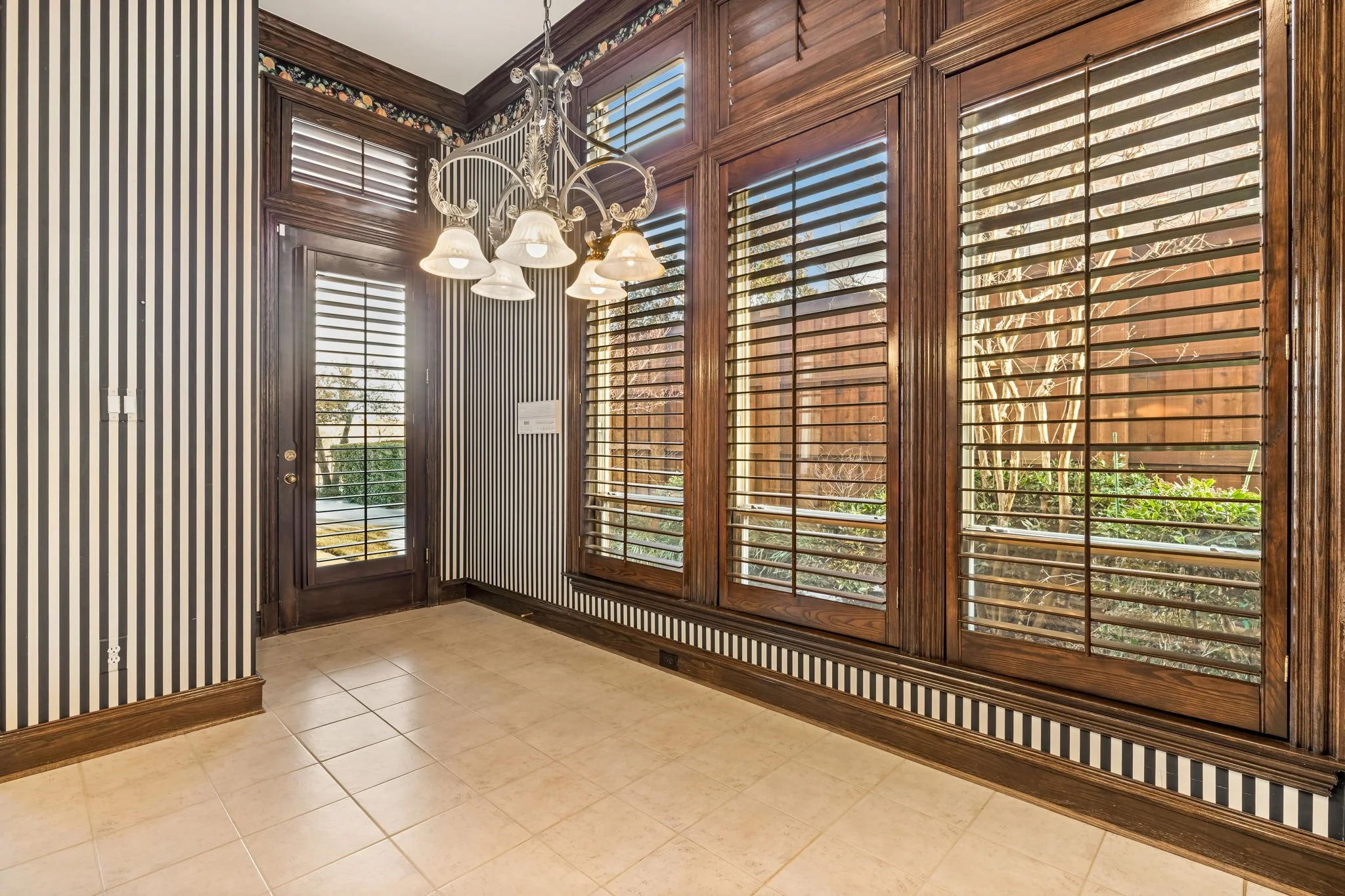 28-web-or-mls-1504 Eastwick-28.jpg