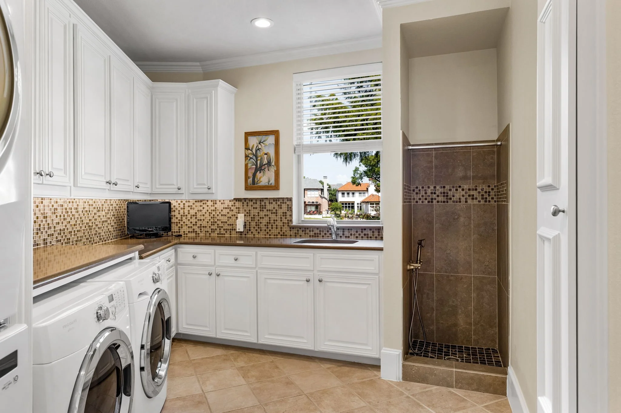 26-web-or-mls-3020 Shelton Way-26.jpg