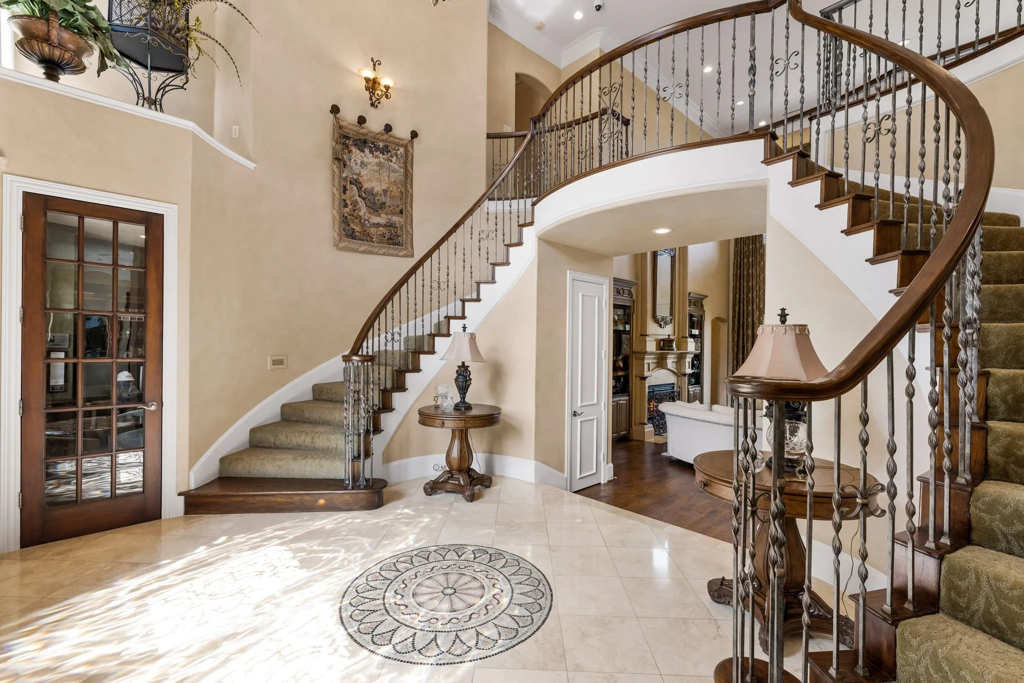 5-web-or-mls-3020 Shelton Way-05.jpg