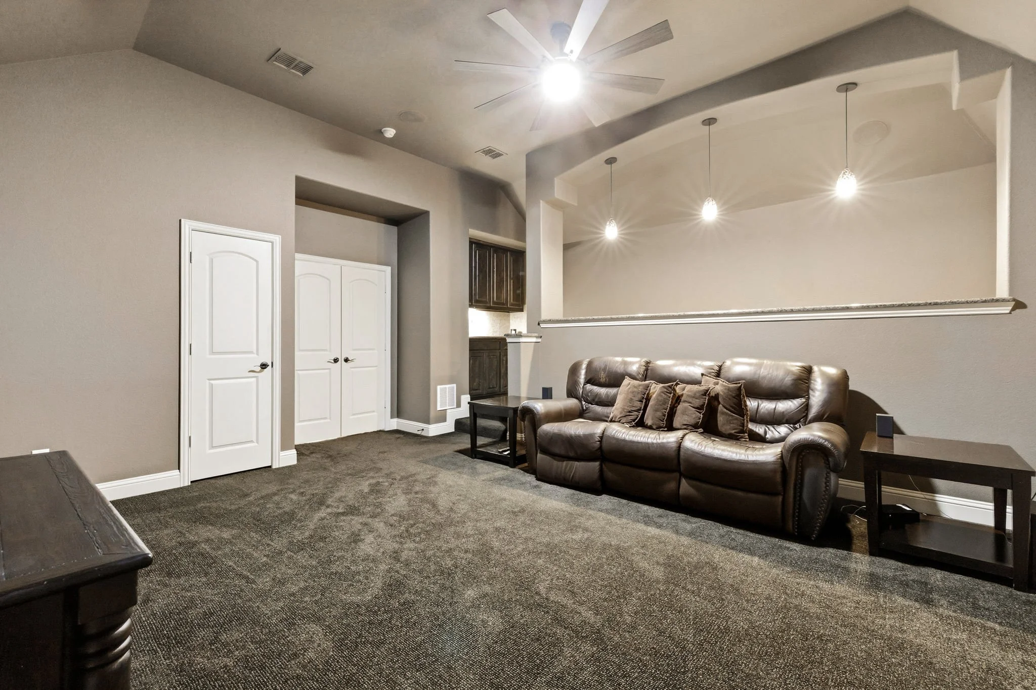 39-web-or-mls-3989 Benchmark-39.jpg