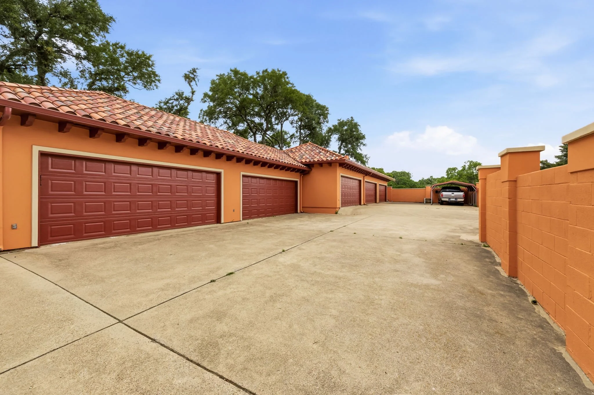 19-web-or-mls-5817 Red Wolf - Primary Bedroom Suite-19.jpg