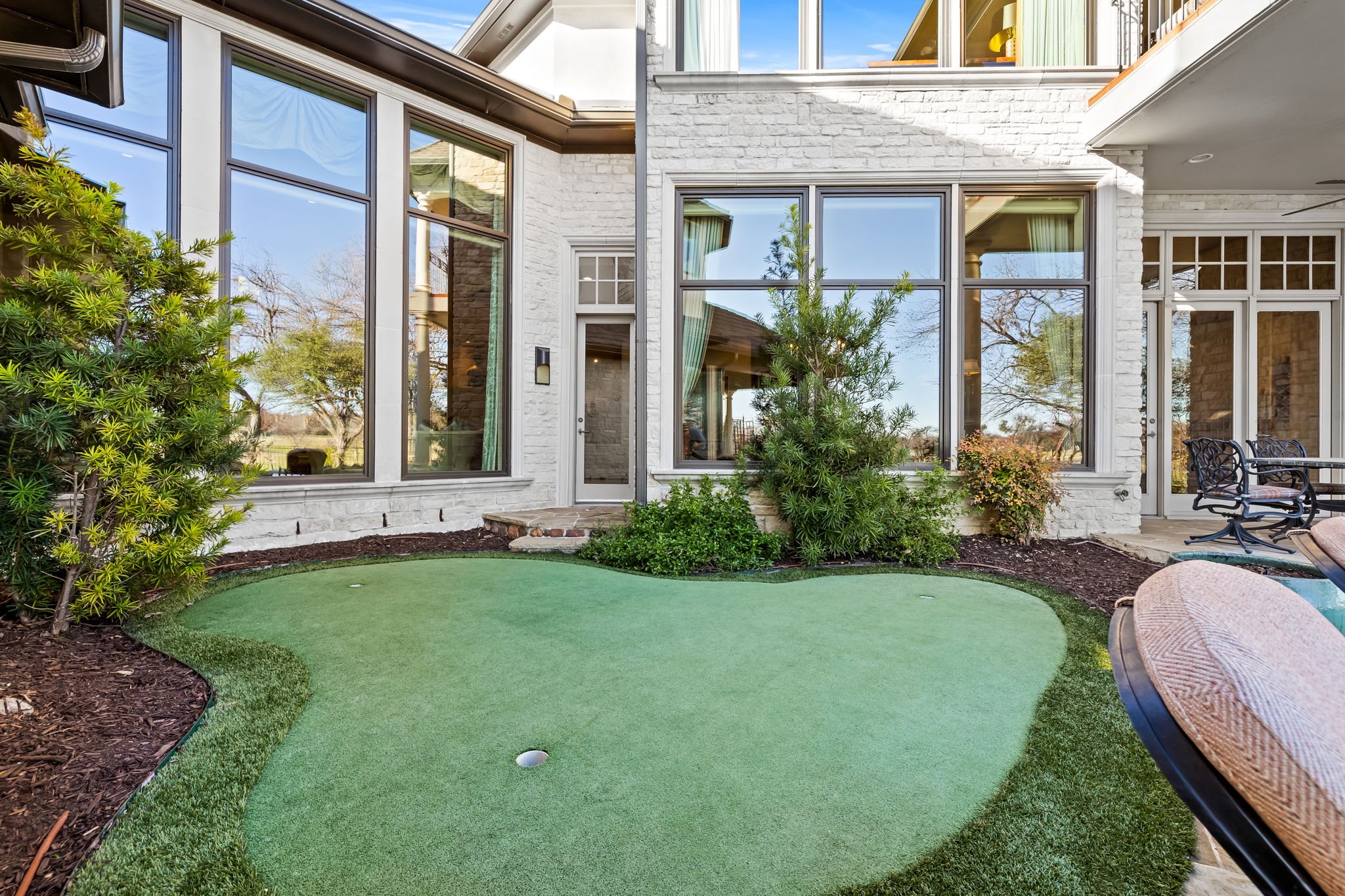 70-web-or-mls-1808 Cliffview-70.jpg