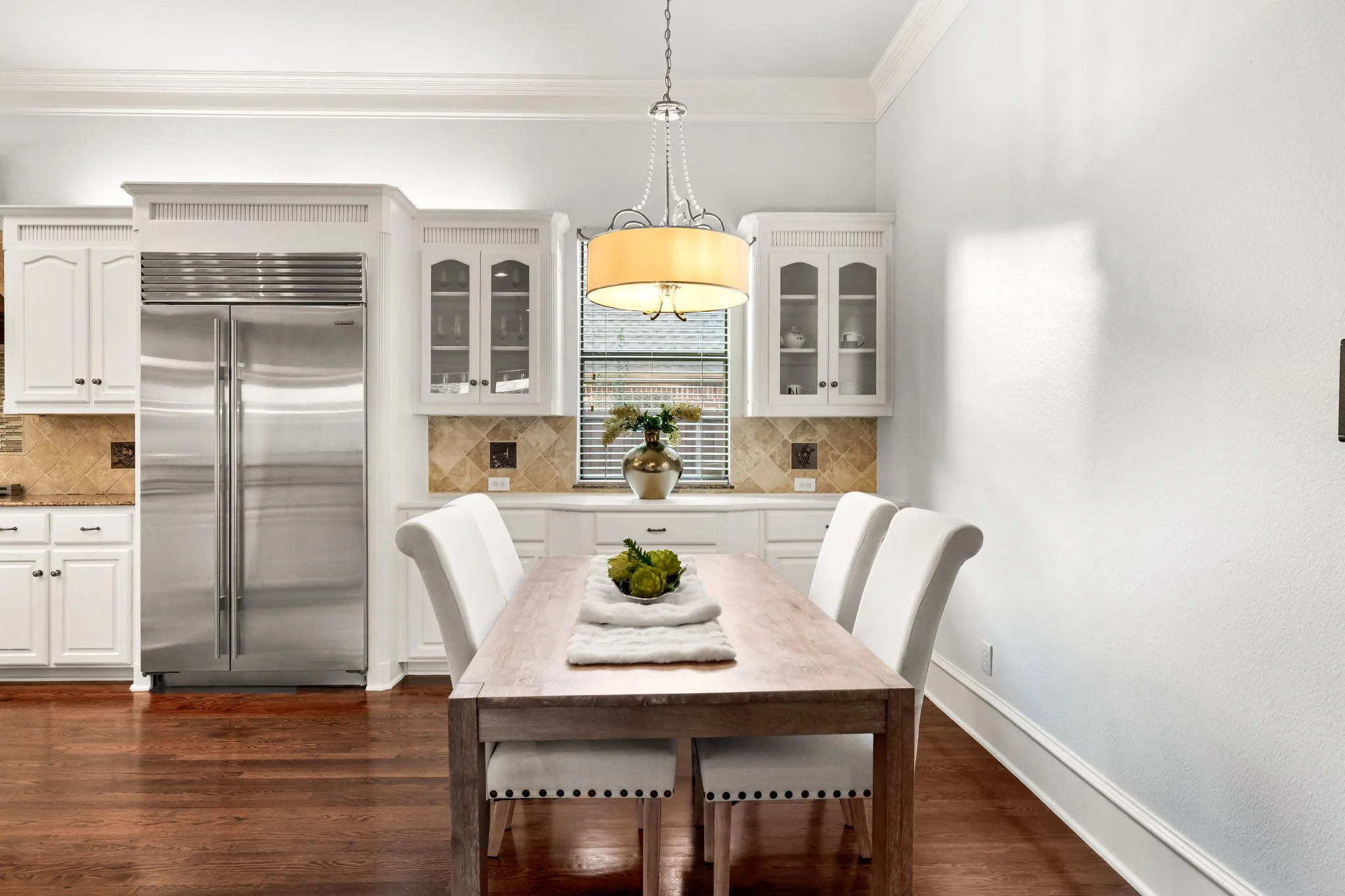 15-web-or-mls-6609 Riverhill-15.jpg