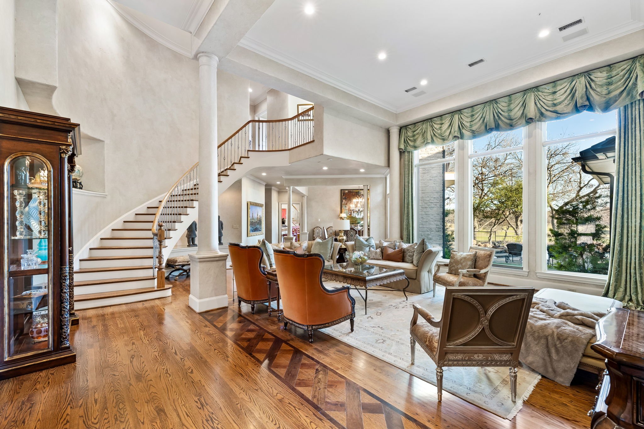 6-web-or-mls-1808 Cliffview-06.jpg