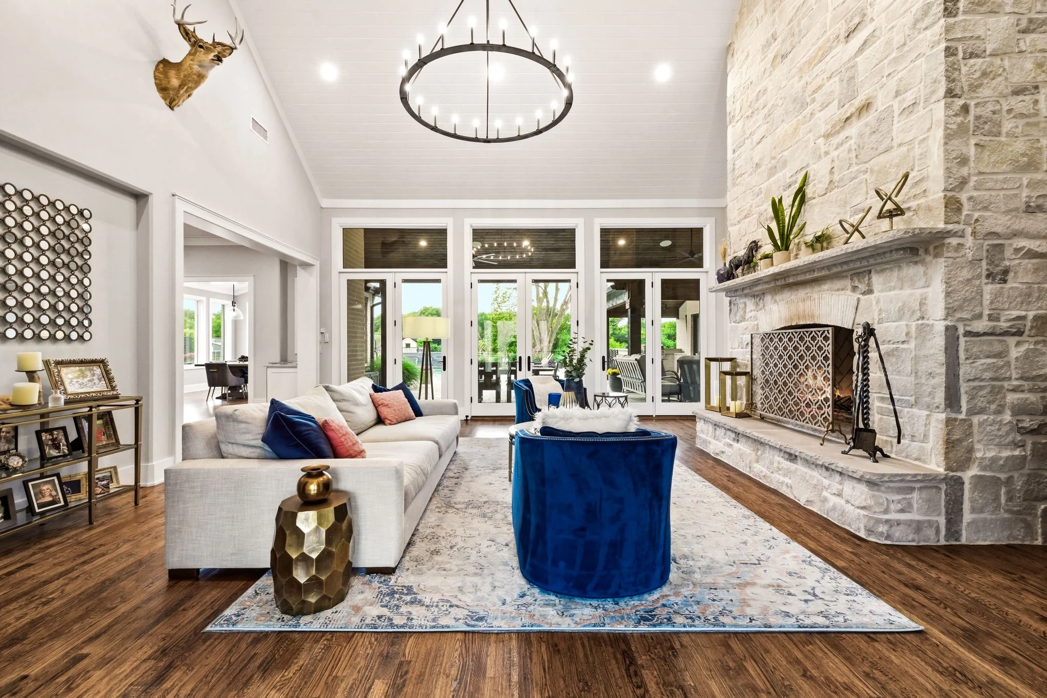 5-web-or-mls-7851 Meadow Hill-5.jpg