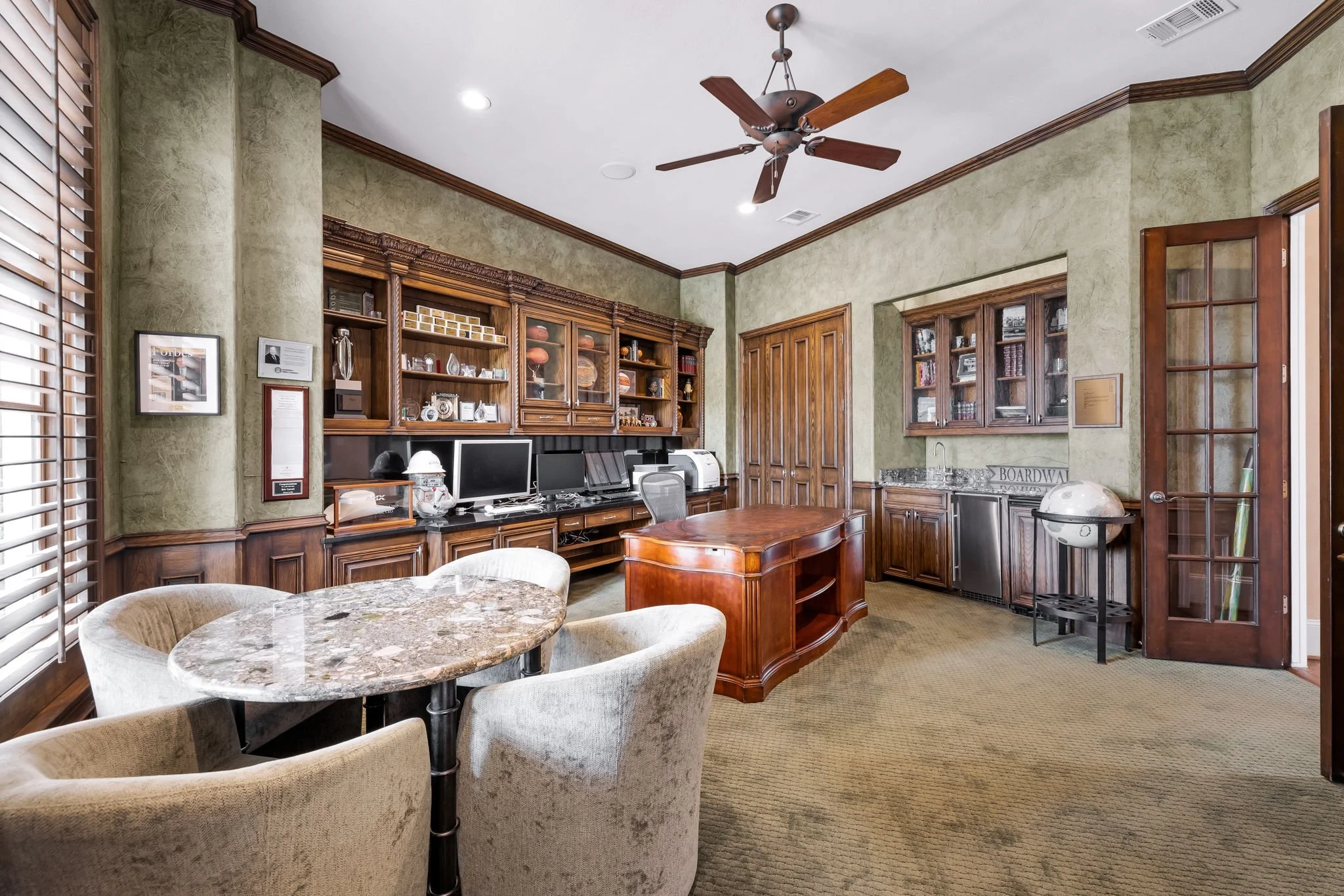 7-web-or-mls-3020 Shelton Way-07.jpg