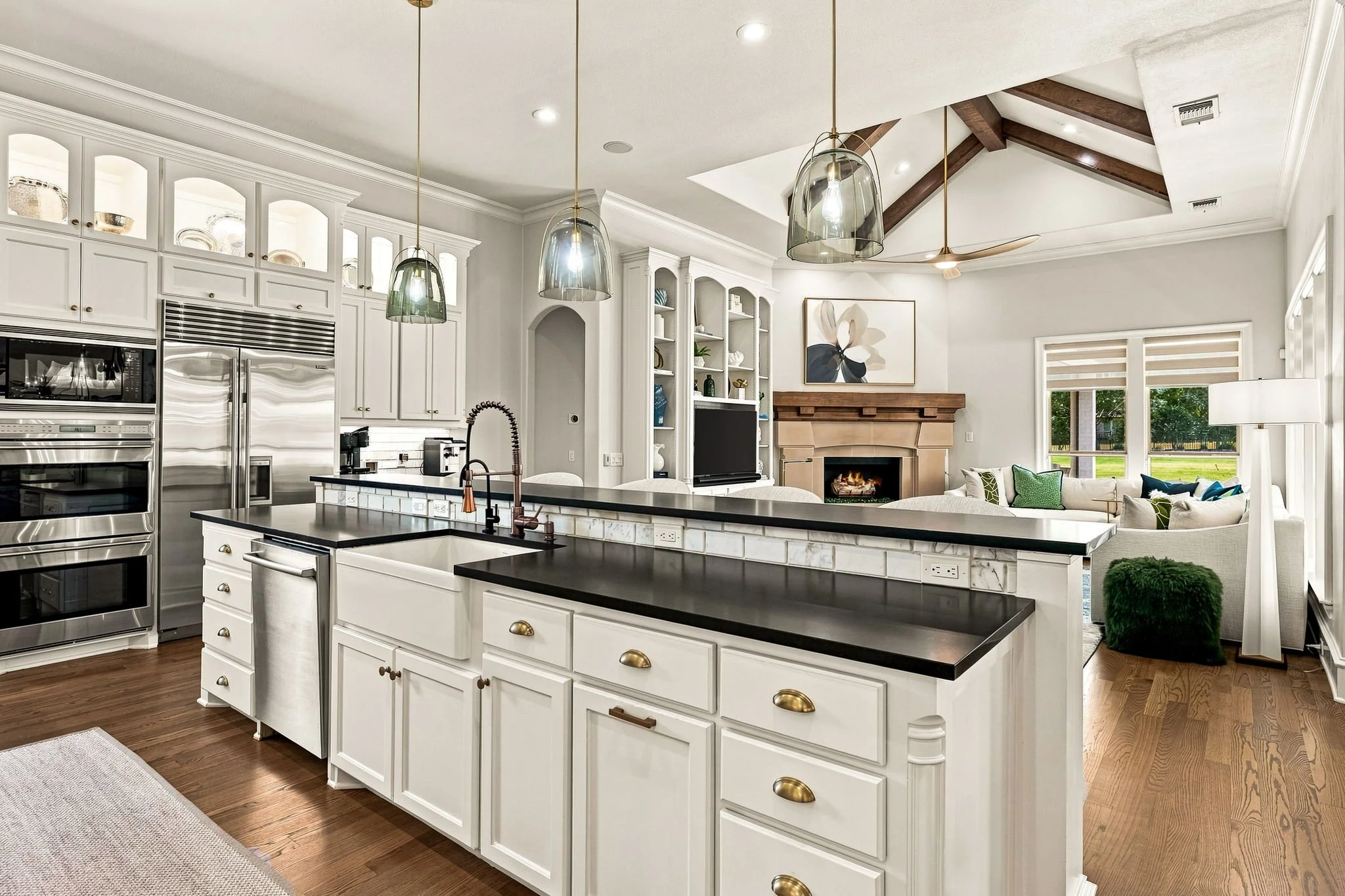 20-web-or-mls-2120 Meadow View-20.jpg