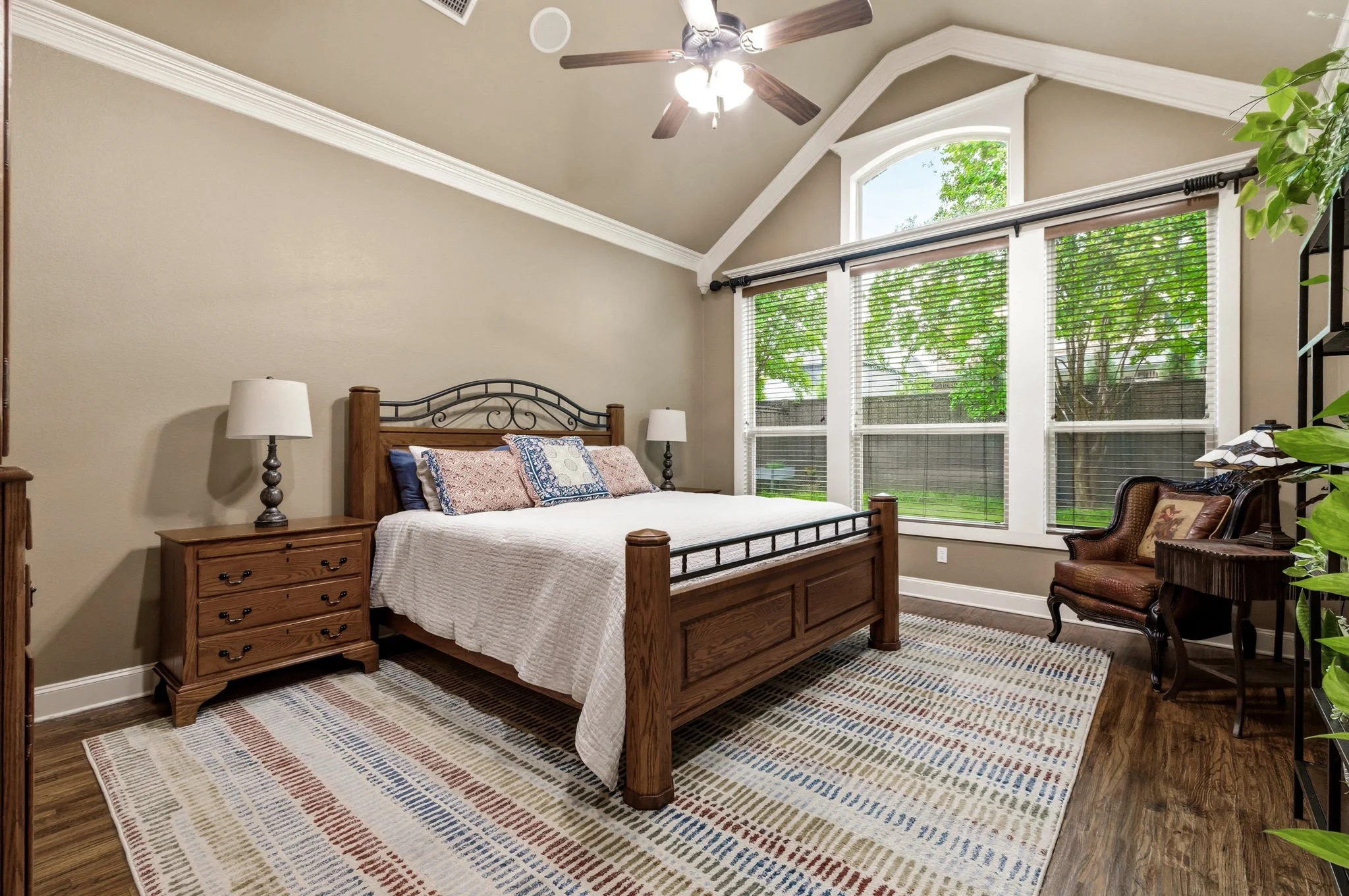 25-web-or-mls-3989 Benchmark-25.jpg