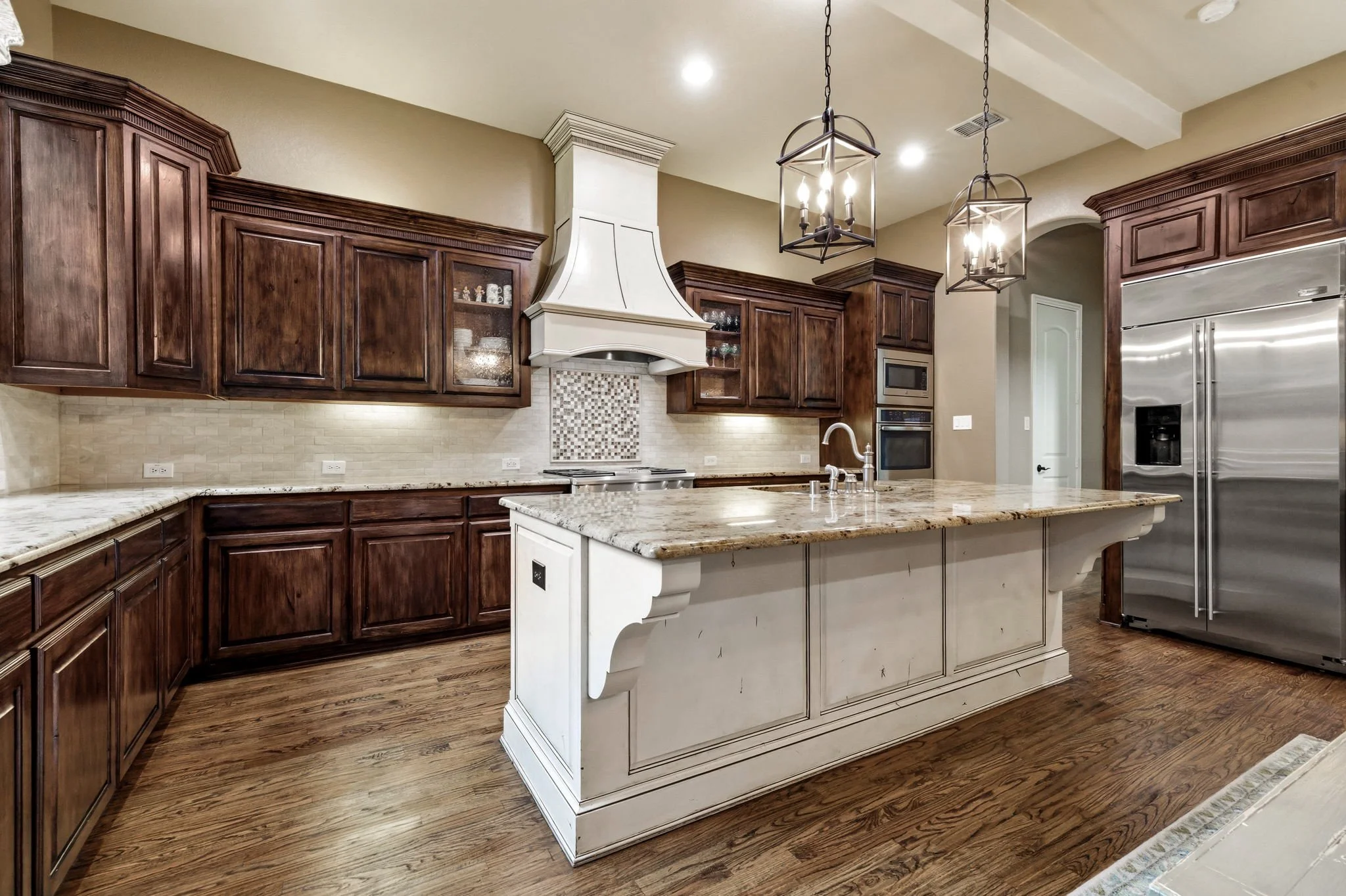 16-web-or-mls-3989 Benchmark-16.jpg