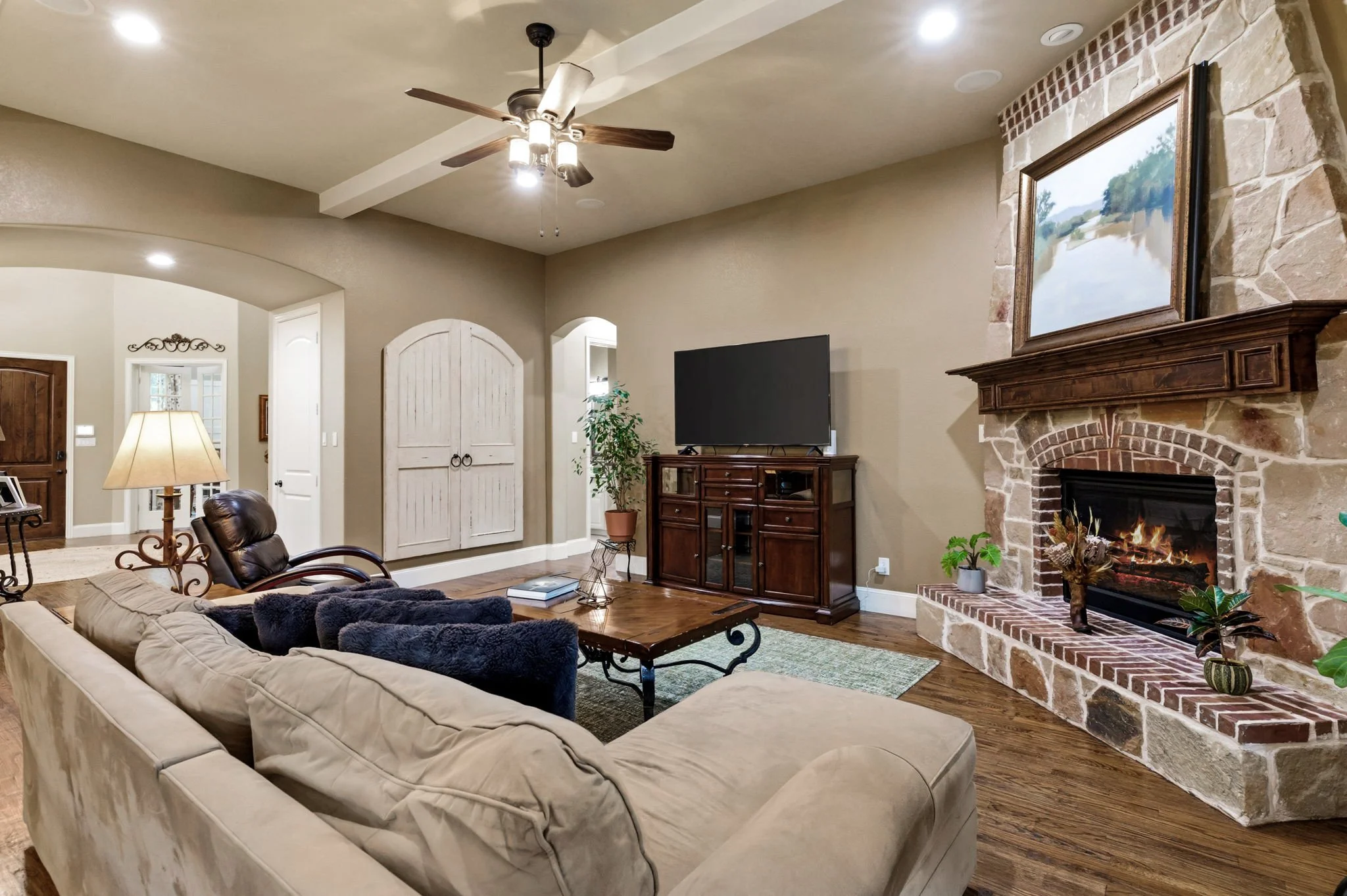 12-web-or-mls-3989 Benchmark-12.jpg