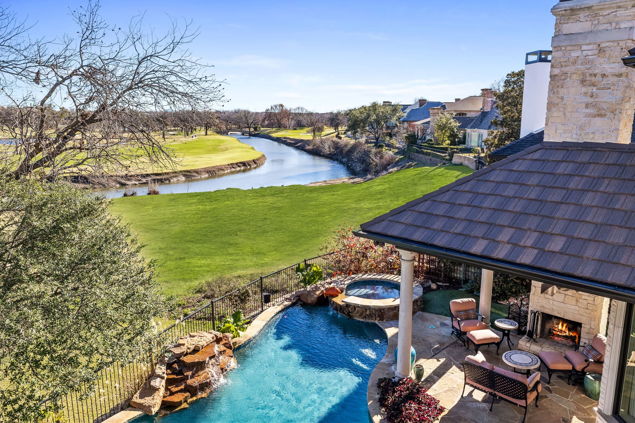 53-web-or-mls-1808 Cliffview-53.jpg