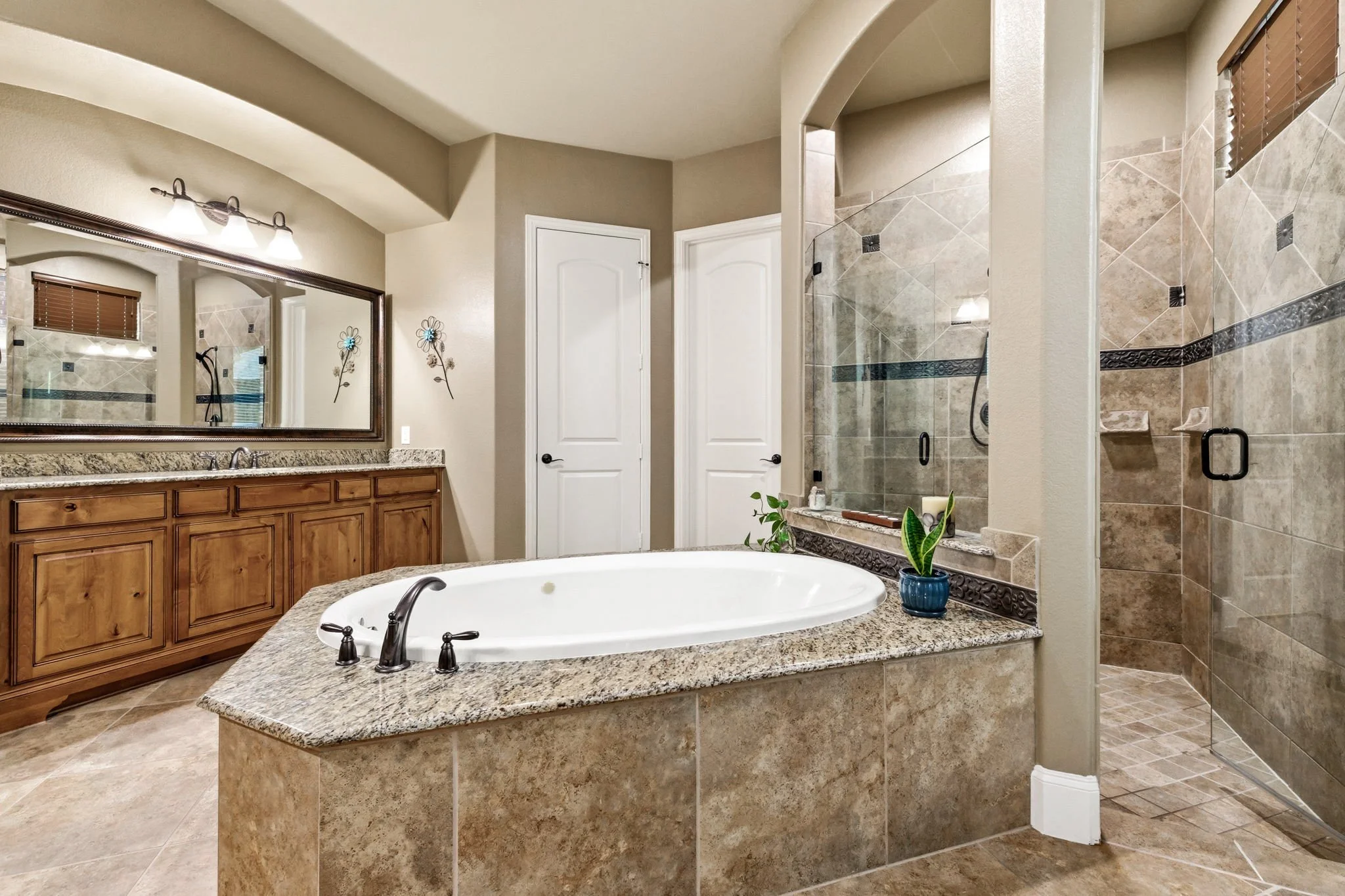 23-web-or-mls-3989 Benchmark-23.jpg