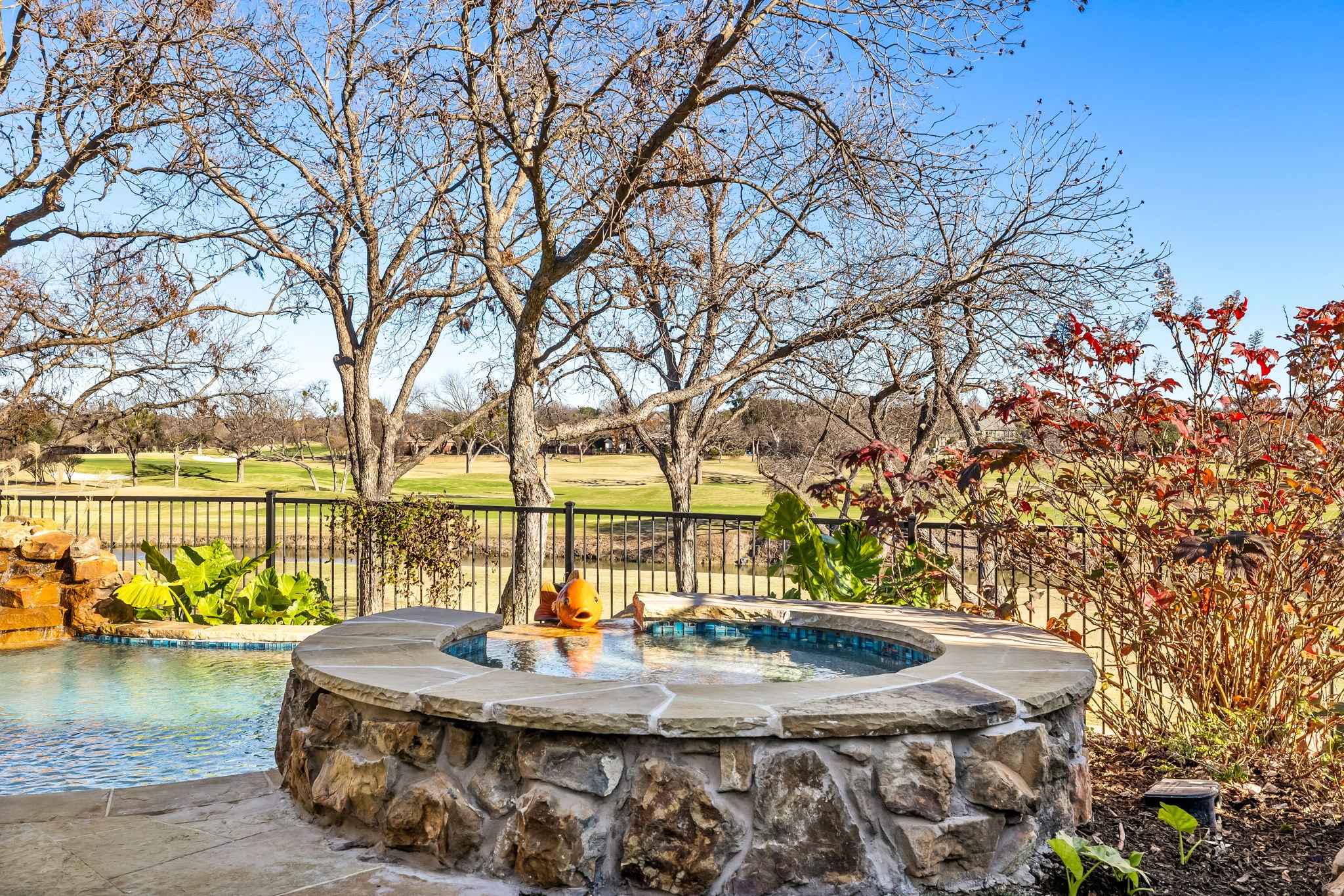 66-web-or-mls-1808 Cliffview-66.jpg