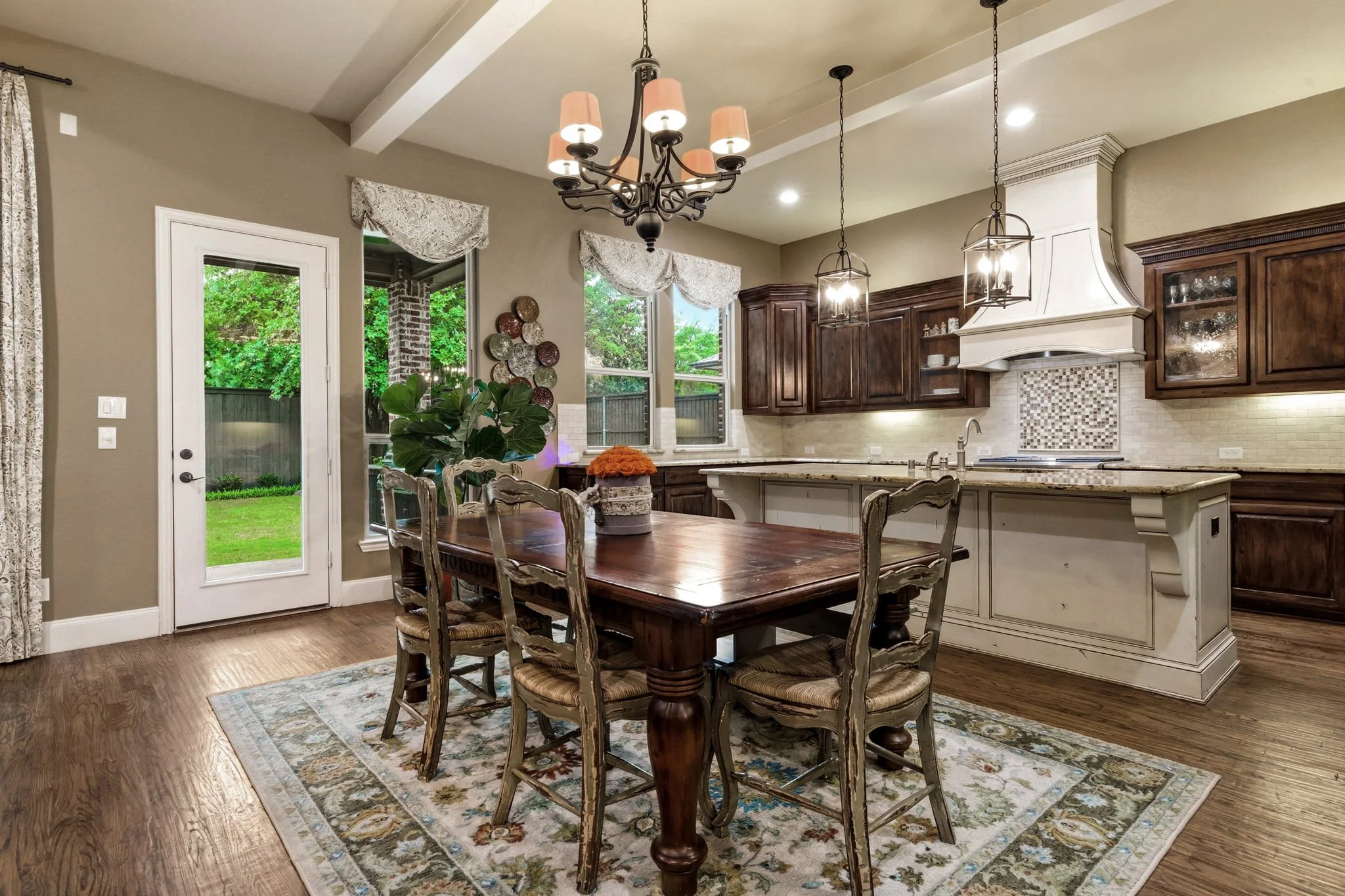 13-web-or-mls-3989 Benchmark-13.jpg