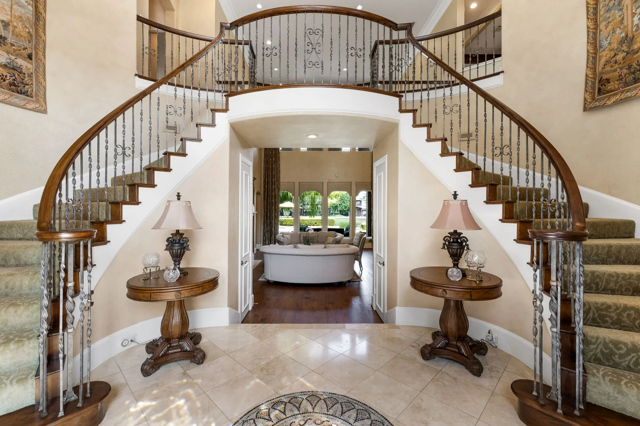 4-web-or-mls-3020 Shelton Way-04.jpg