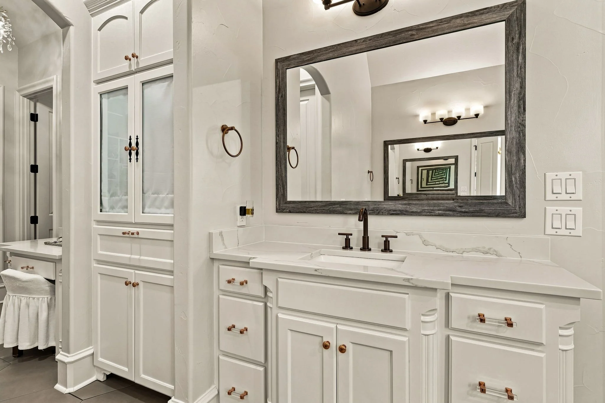 28-web-or-mls-2120 Meadow View-28.jpg