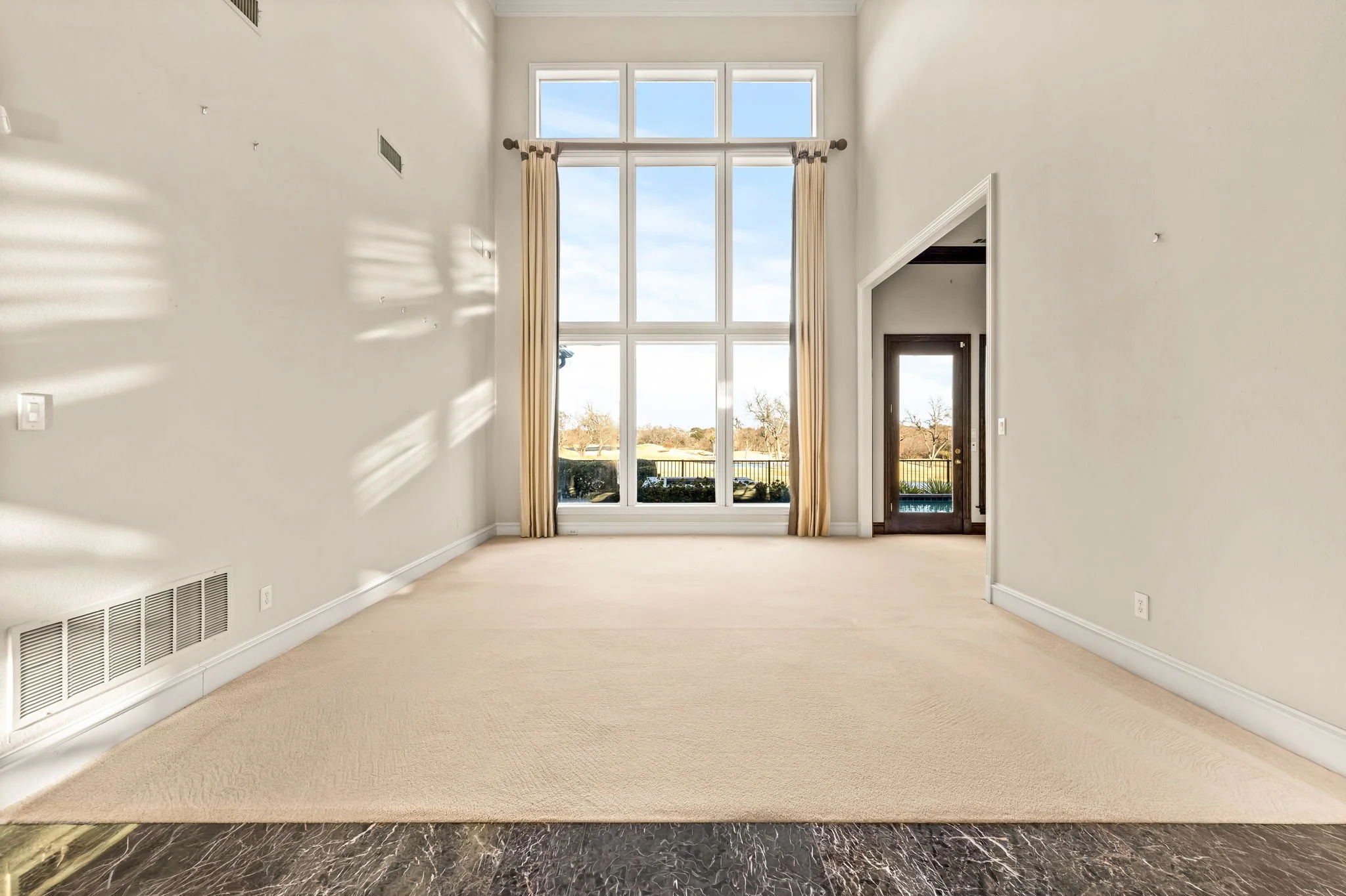 11-web-or-mls-1504 Eastwick-11.jpg