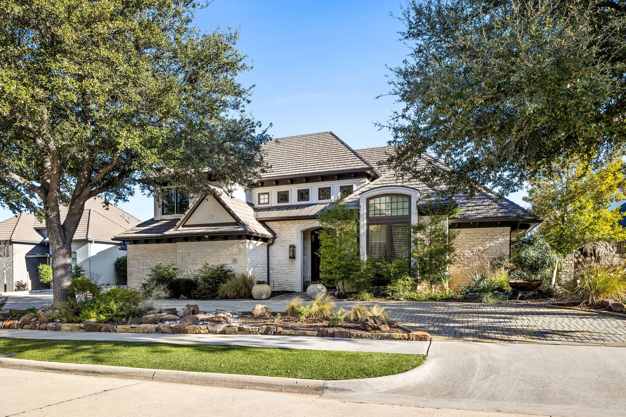 75-web-or-mls-1808 Cliffview-75.jpg