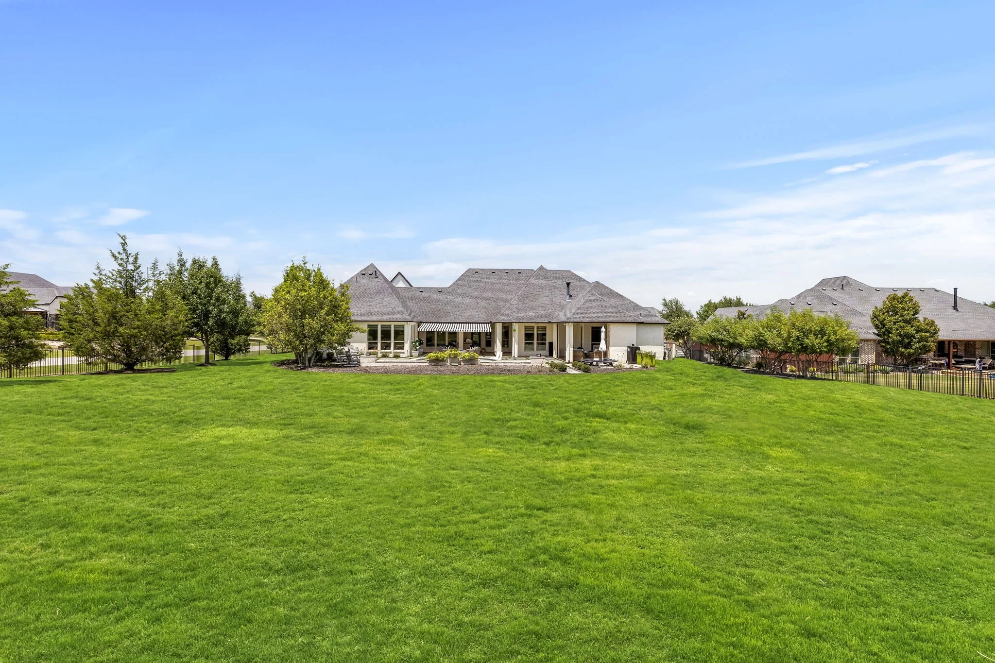 61-web-or-mls-2120 Meadow View-61.jpg
