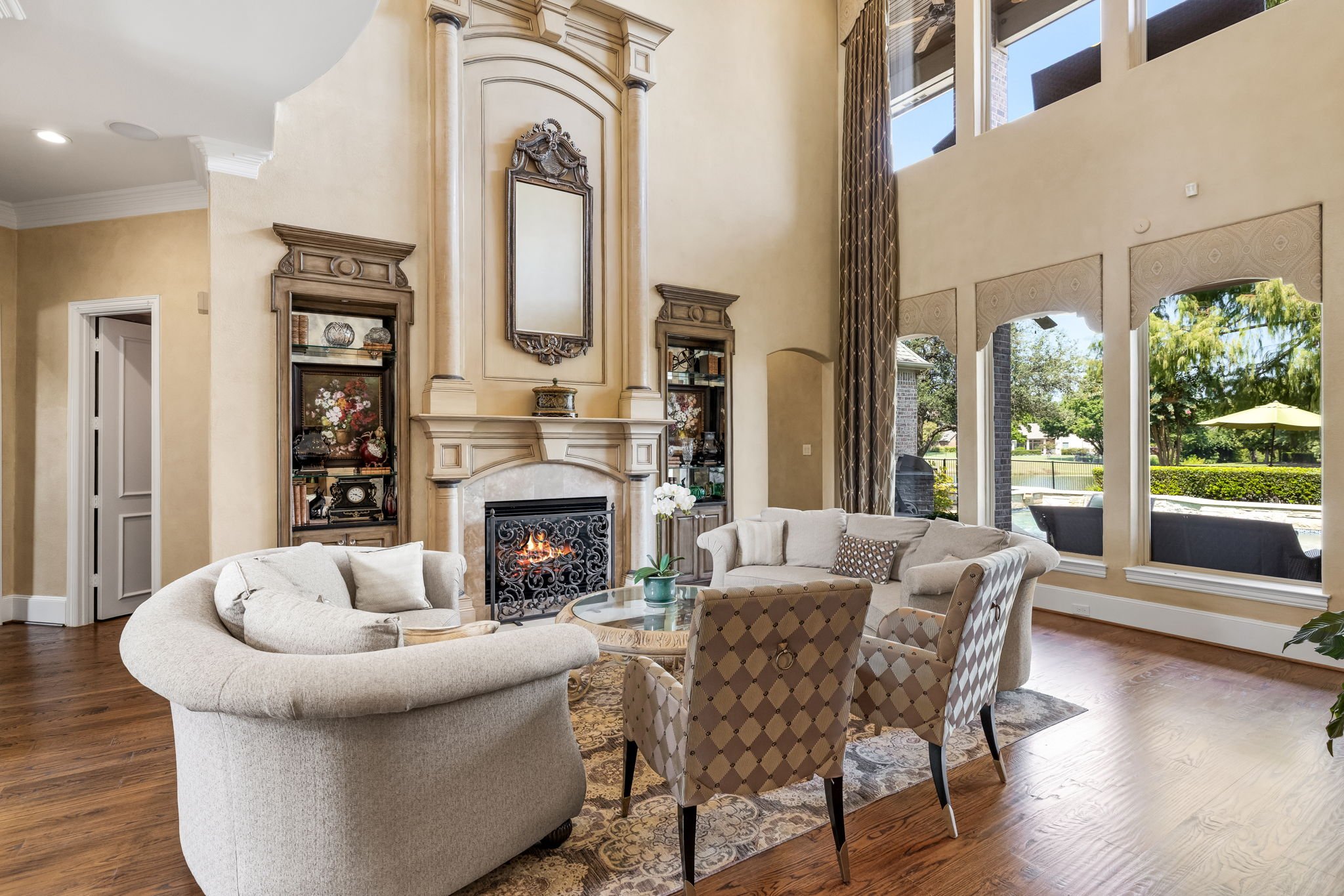 10-web-or-mls-3020 Shelton Way-10.jpg