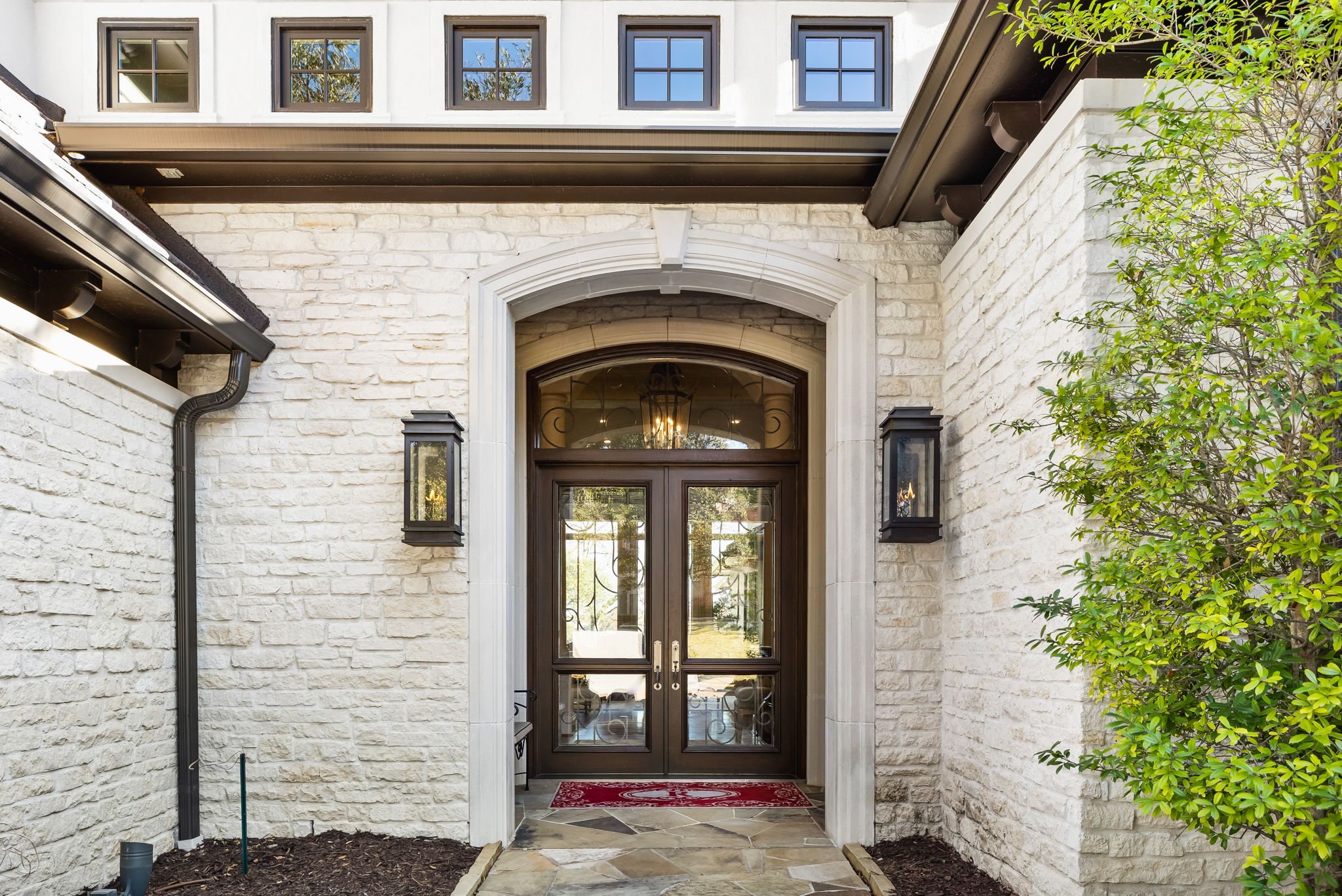 2-web-or-mls-1808 Cliffview-02.jpg