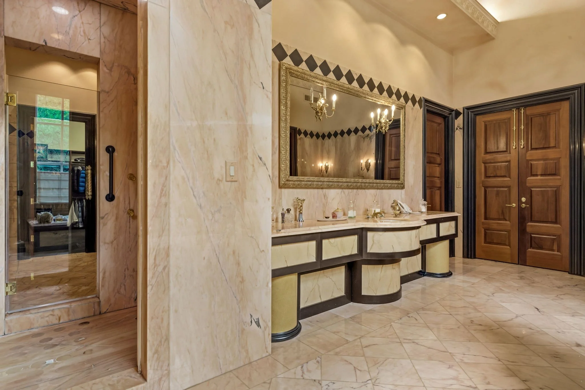 8-web-or-mls-5817 Red Wolf - Primary Bedroom Suite-8.jpg