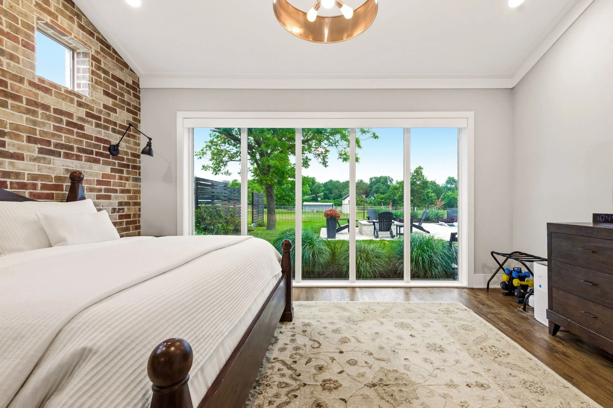 21-web-or-mls-7851 Meadow Hill-21.jpg