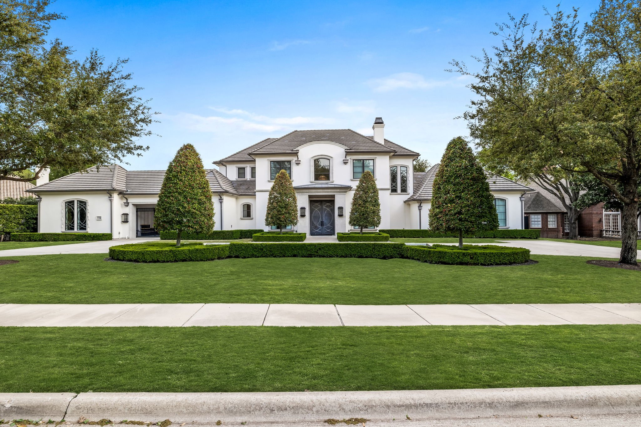 85-web-or-mls-5704 Arcady Pl-01.jpg