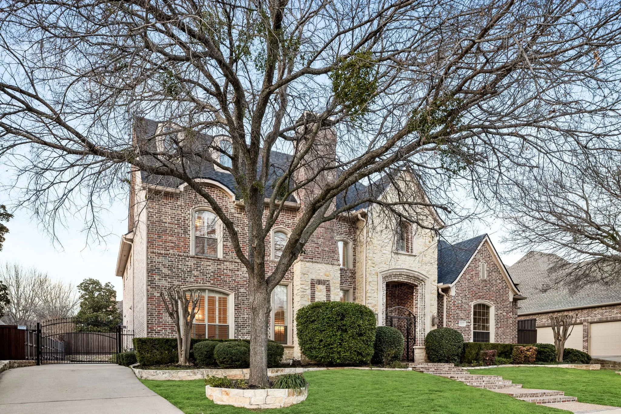 57-web-or-mls-6609 Riverhill-57.jpg