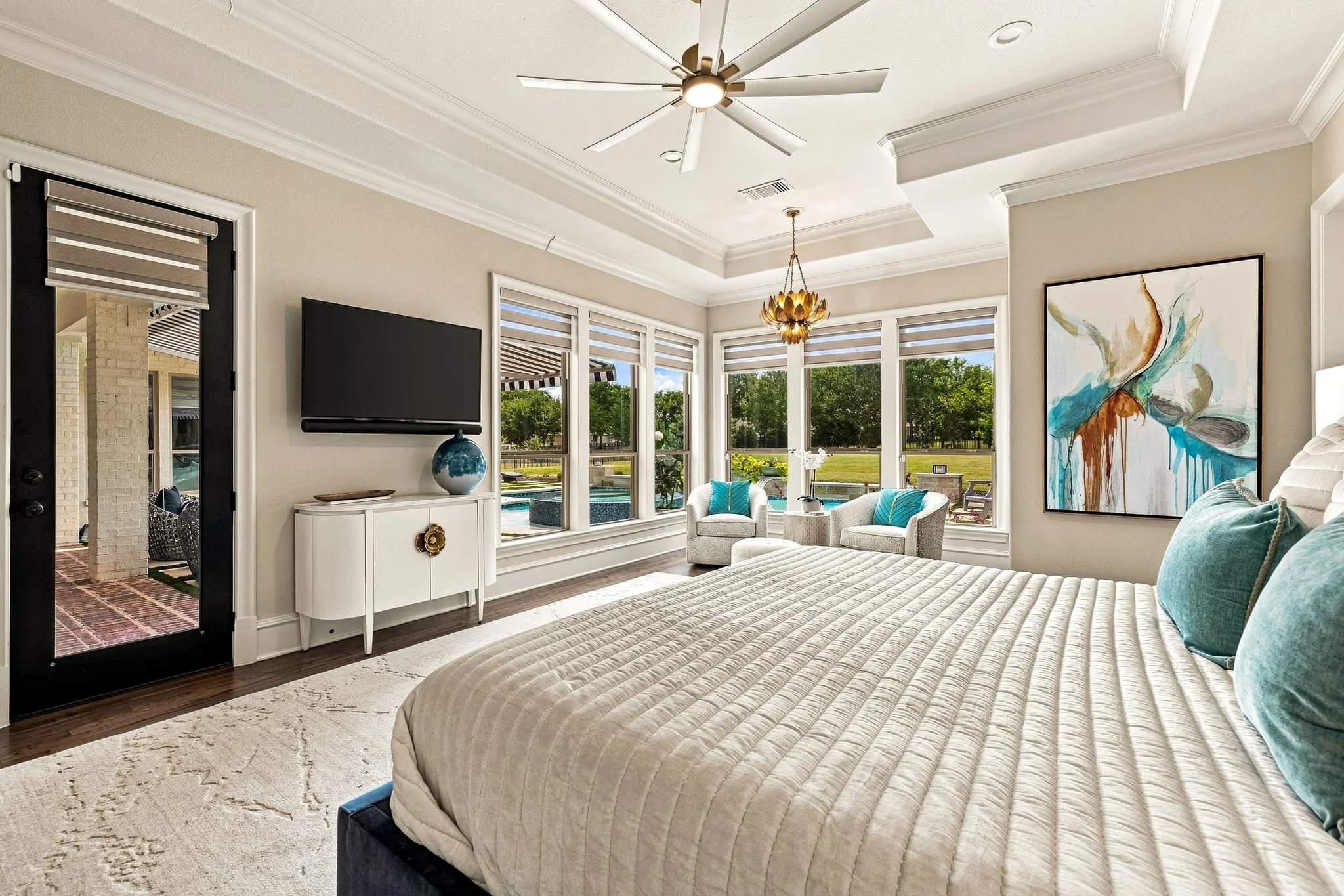 24-web-or-mls-2120 Meadow View-24.jpg