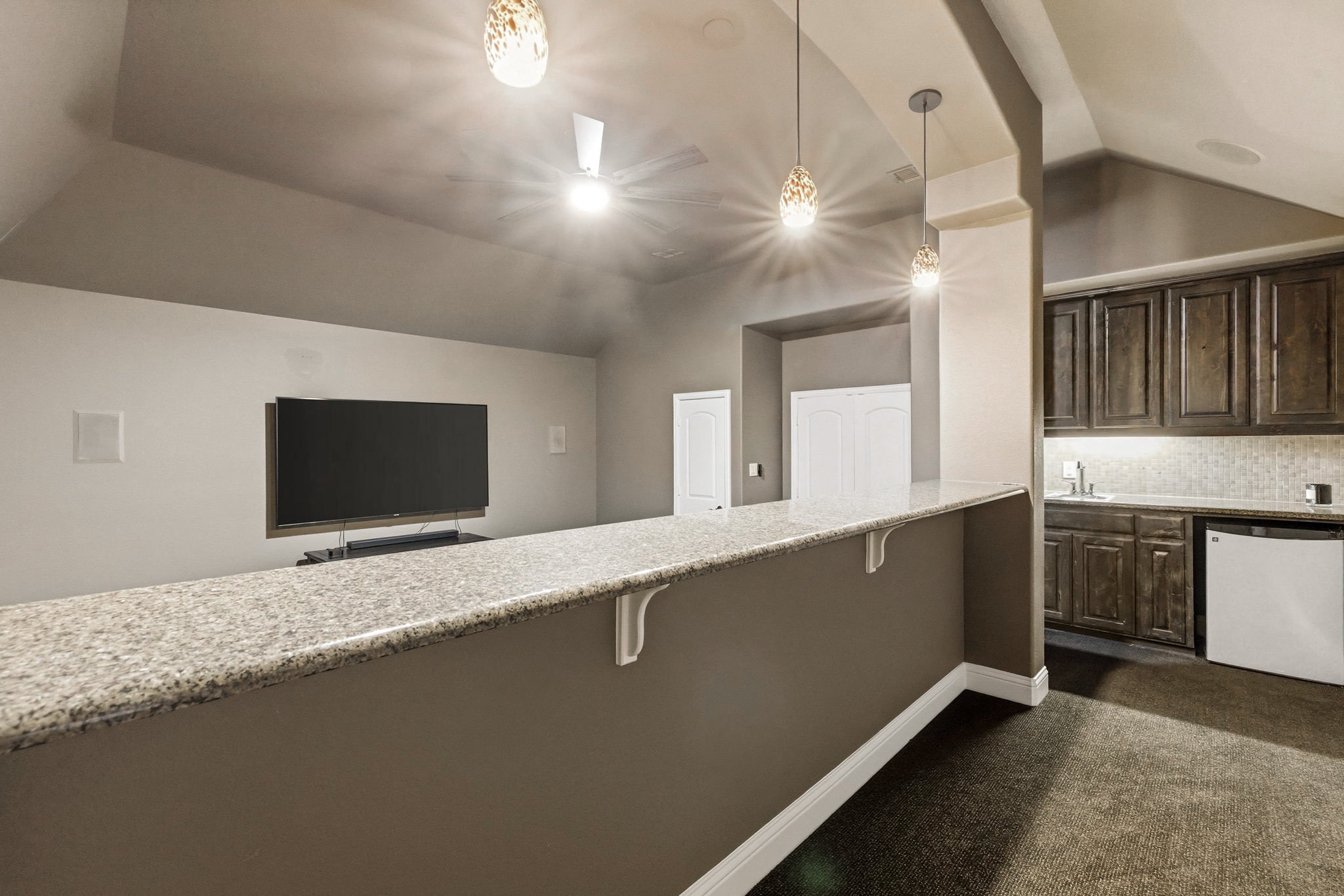 40-web-or-mls-3989 Benchmark-40.jpg