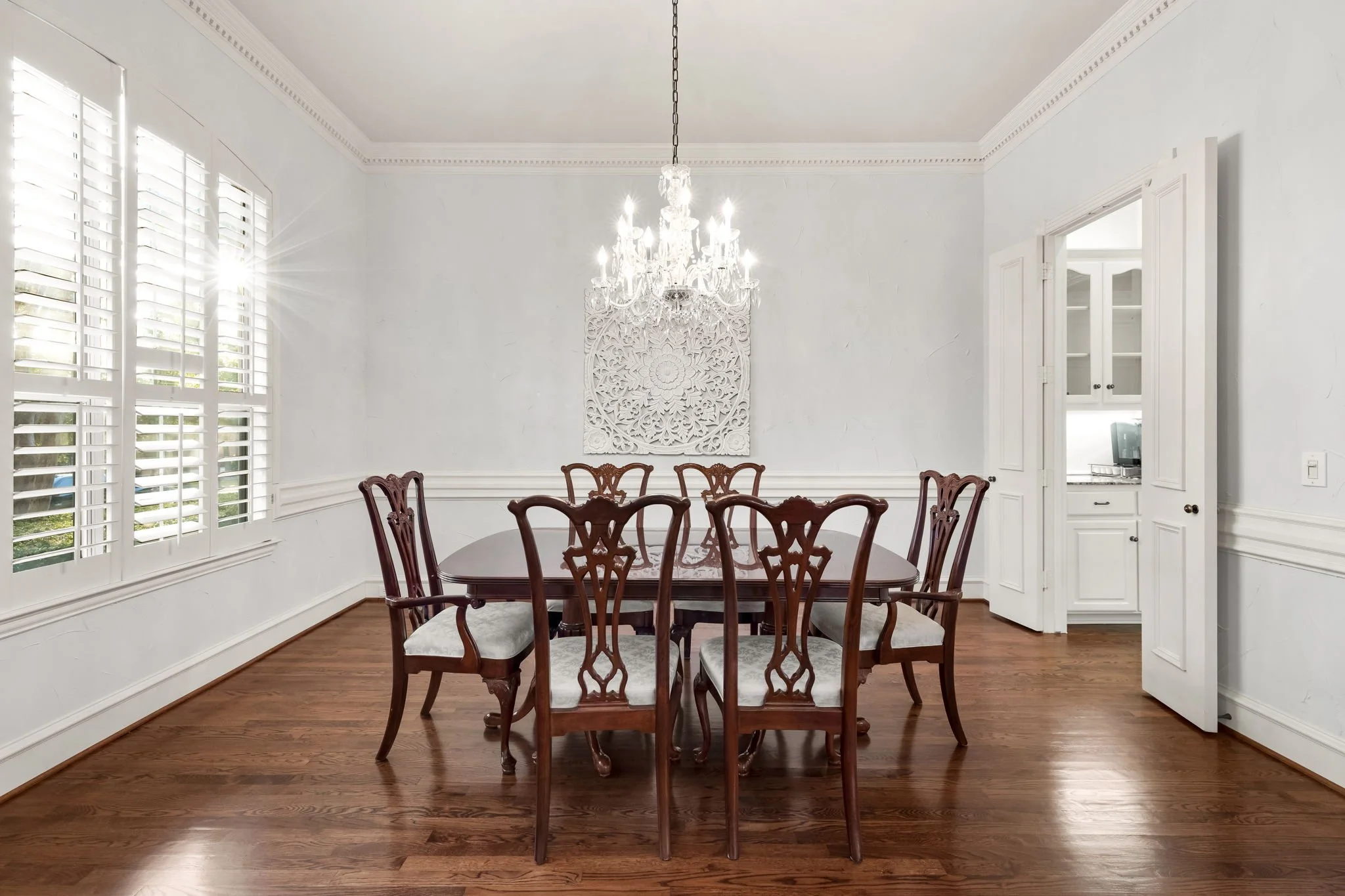 9-web-or-mls-6609 Riverhill-09.jpg