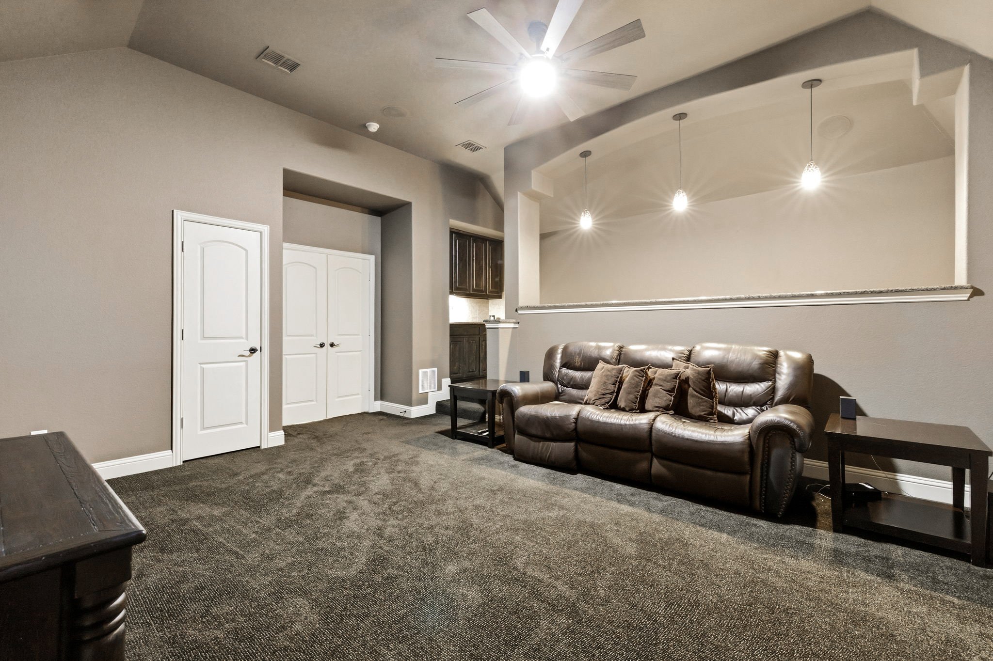 39-web-or-mls-3989 Benchmark-39.jpg