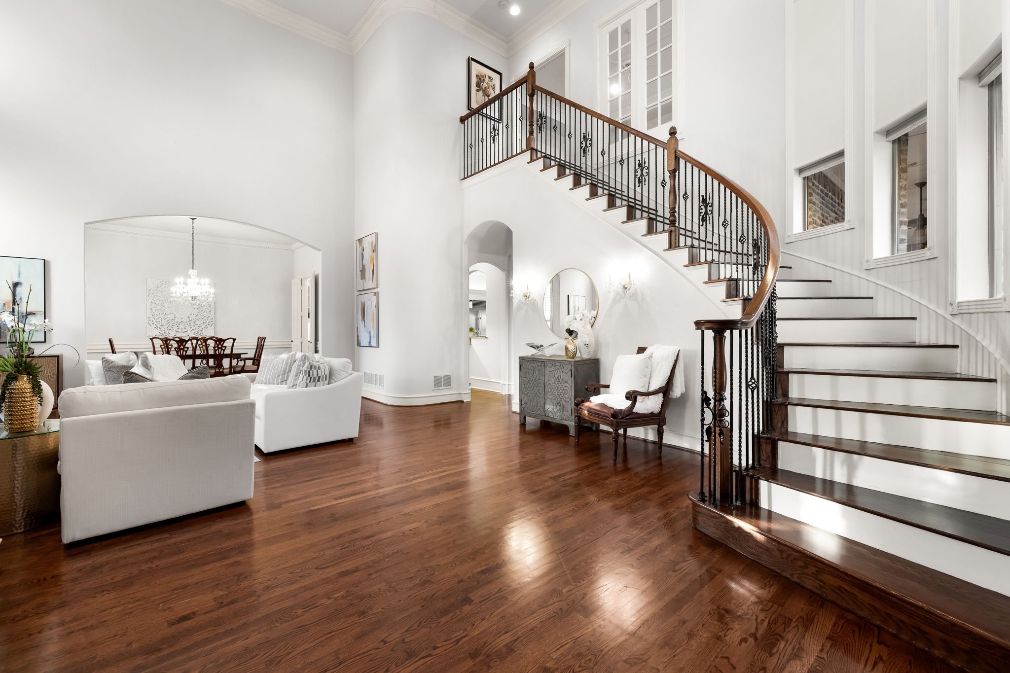 5-web-or-mls-6609 Riverhill-05.jpg