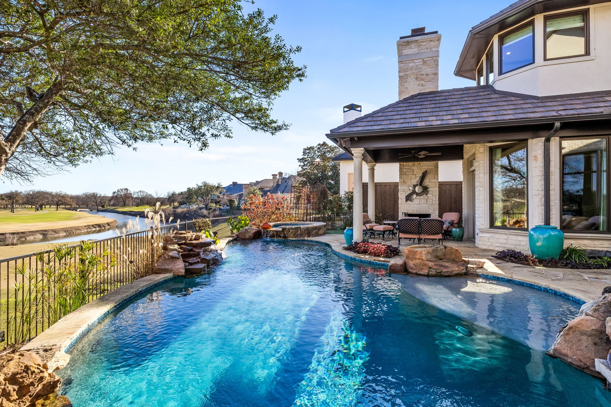 71-web-or-mls-1808 Cliffview-71.jpg
