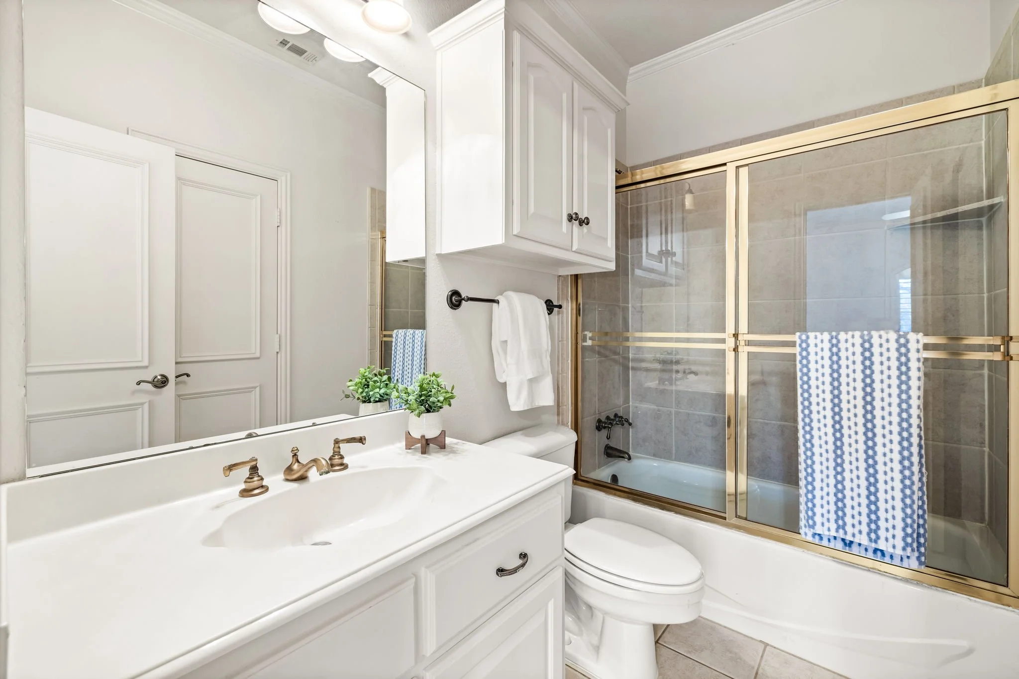 42-web-or-mls-6609 Riverhill-42.jpg