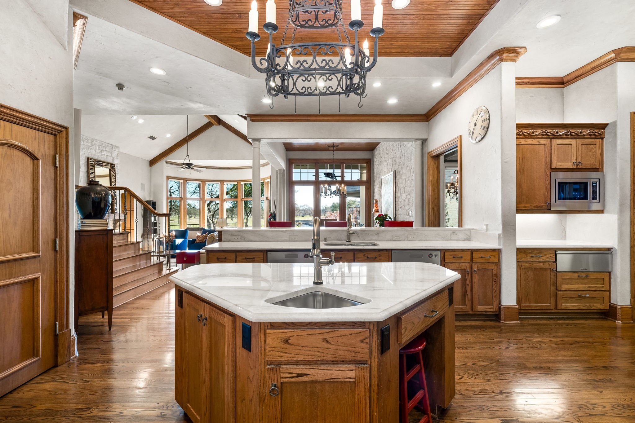18-web-or-mls-1808 Cliffview-18.jpg