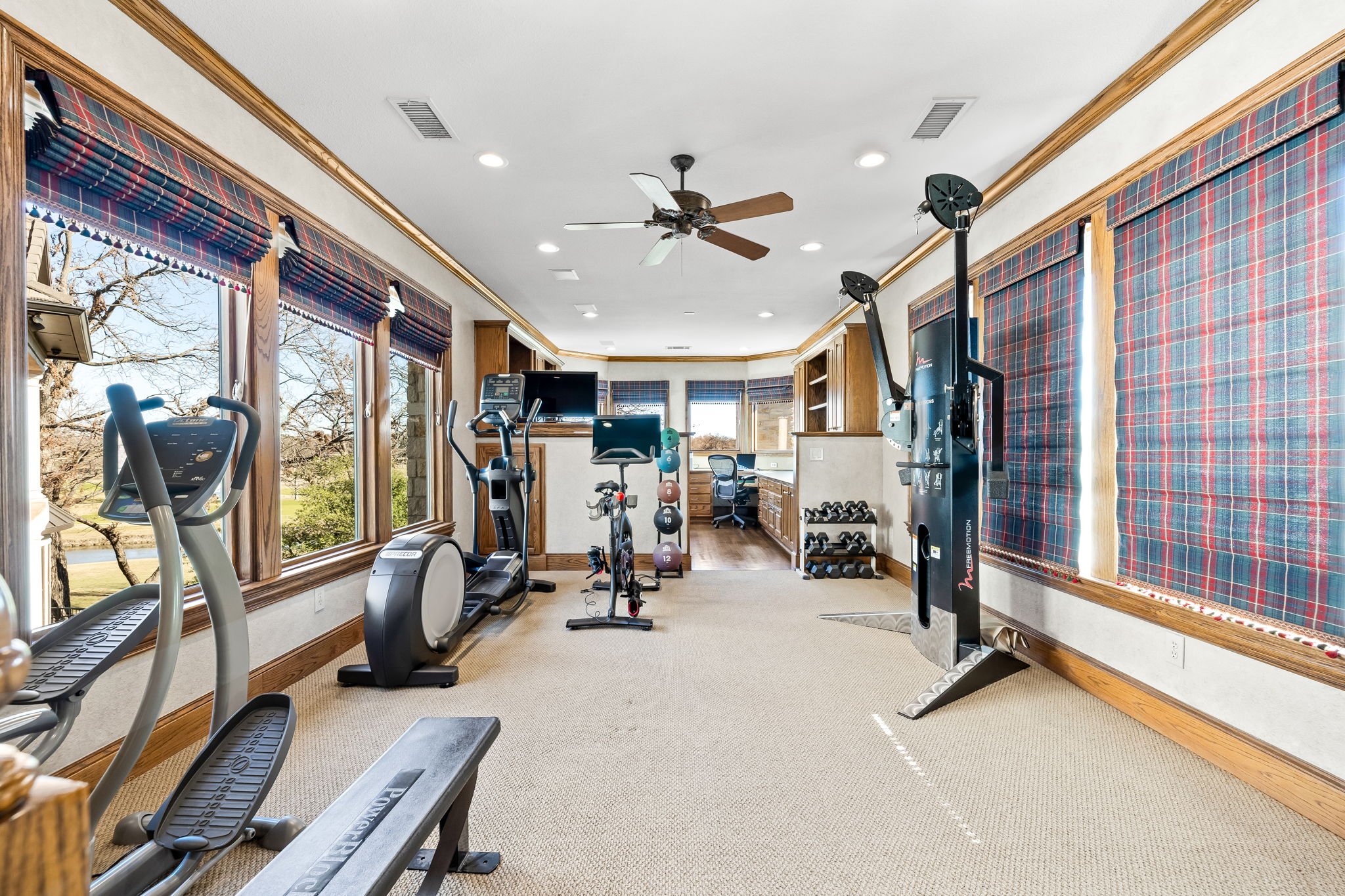 40-web-or-mls-1808 Cliffview-40.jpg