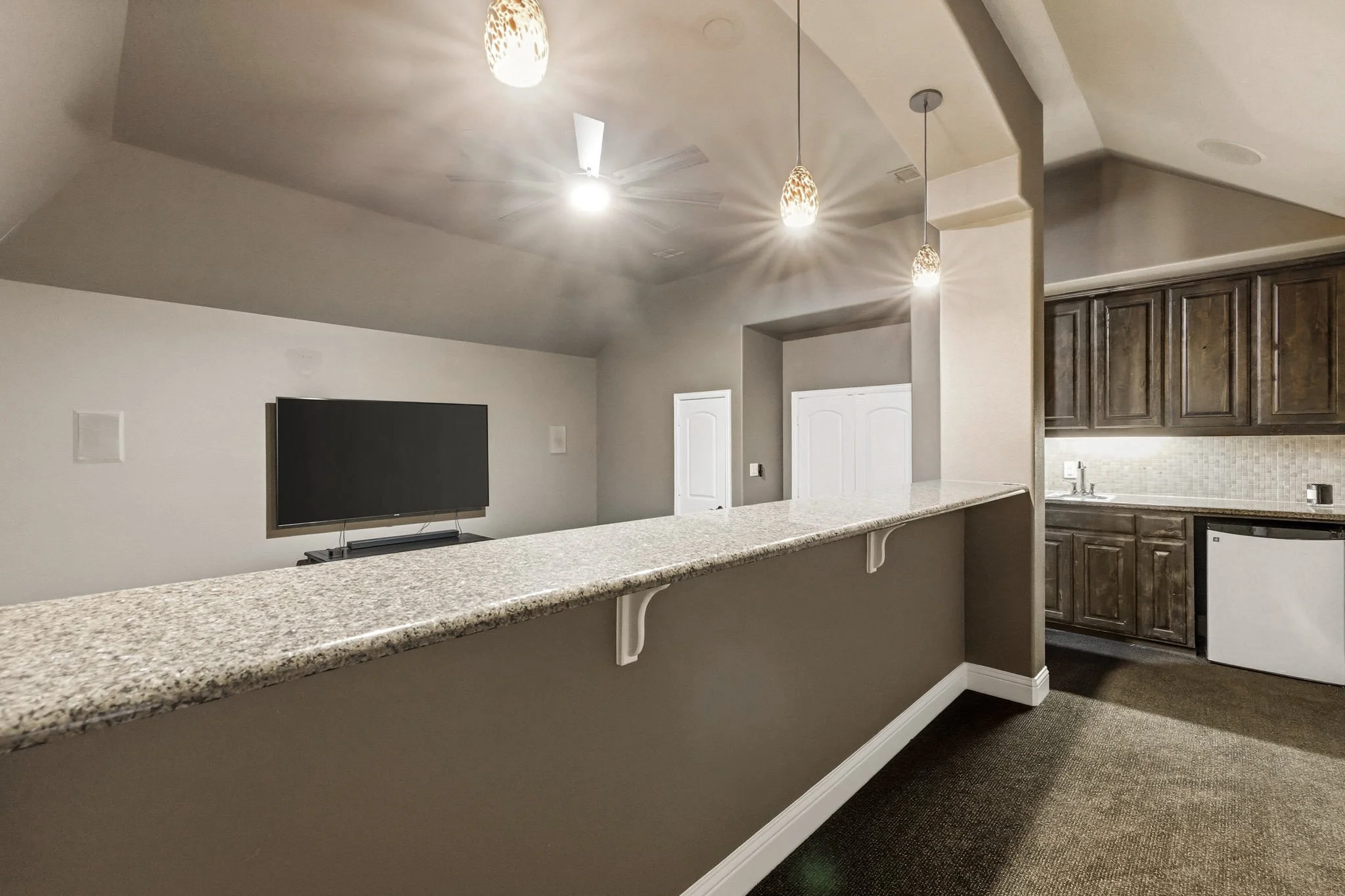 40-web-or-mls-3989 Benchmark-40.jpg