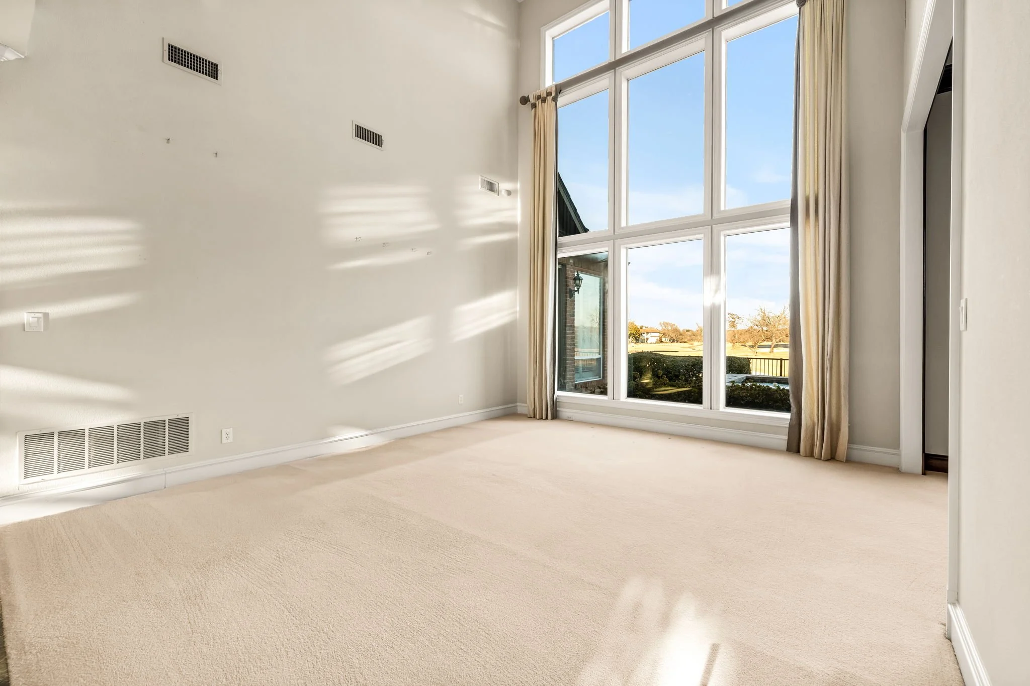 12-web-or-mls-1504 Eastwick-12.jpg