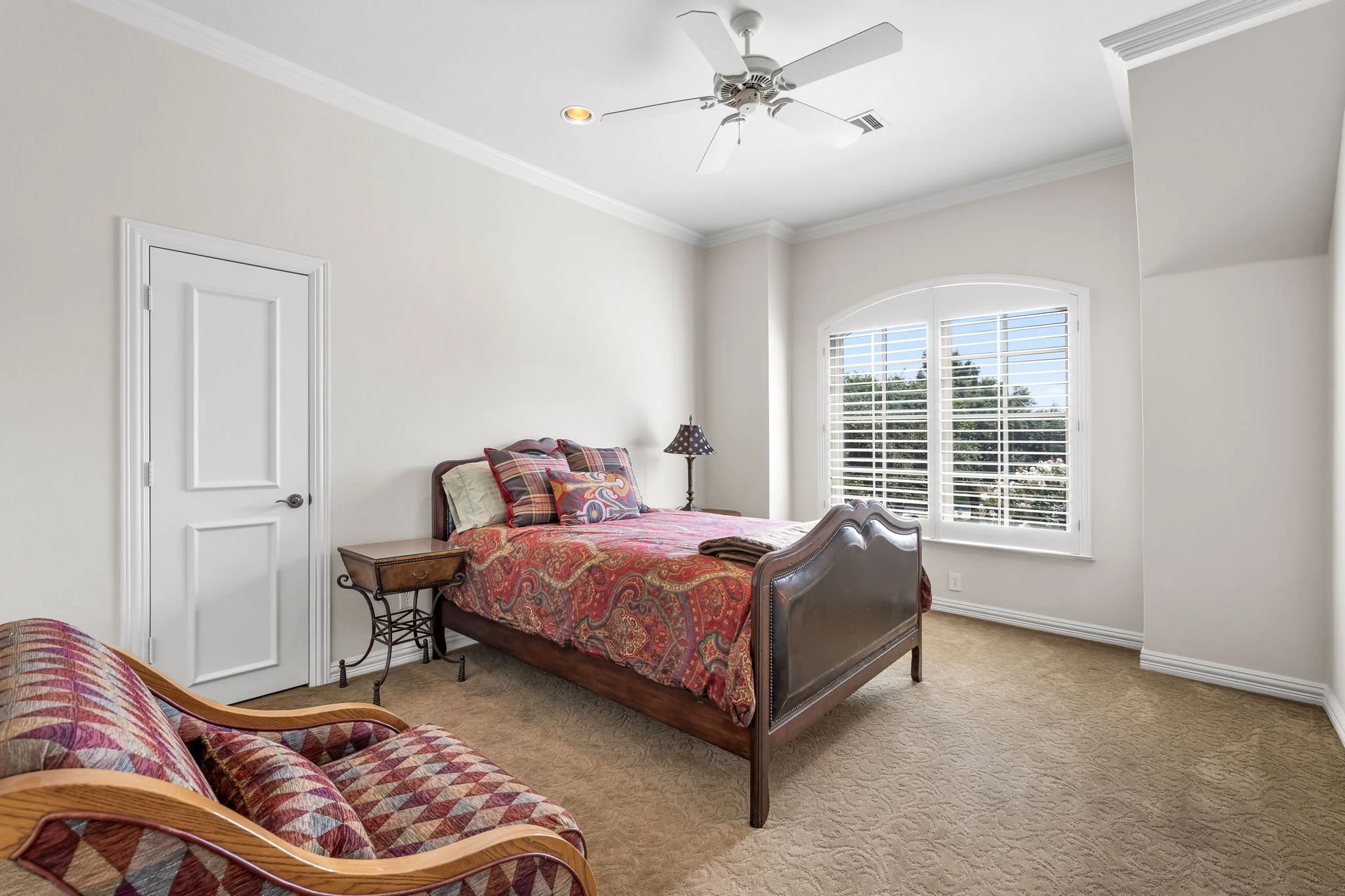 41-web-or-mls-3020 Shelton Way-41.jpg