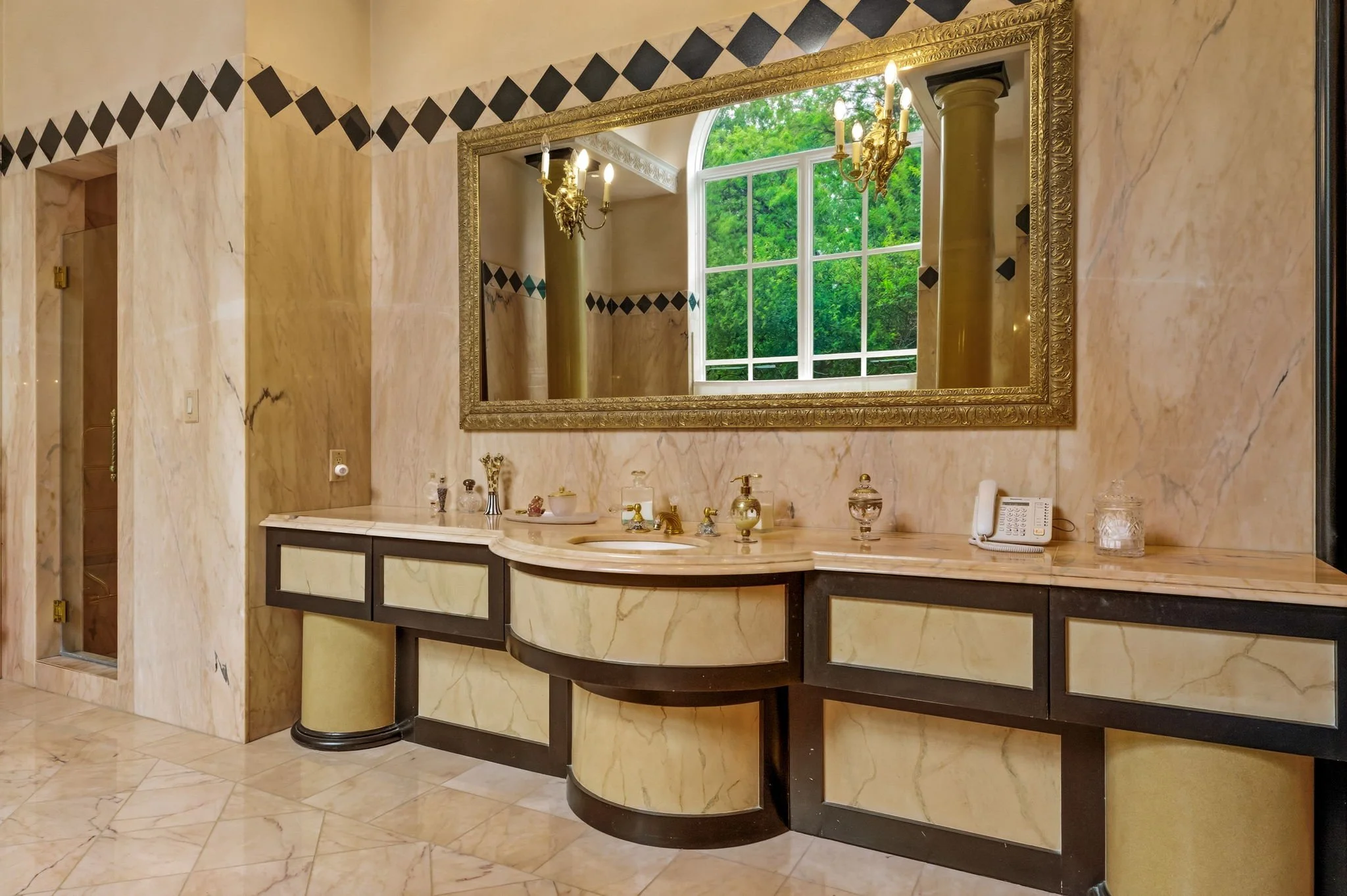 7-web-or-mls-5817 Red Wolf - Primary Bedroom Suite-7.jpg