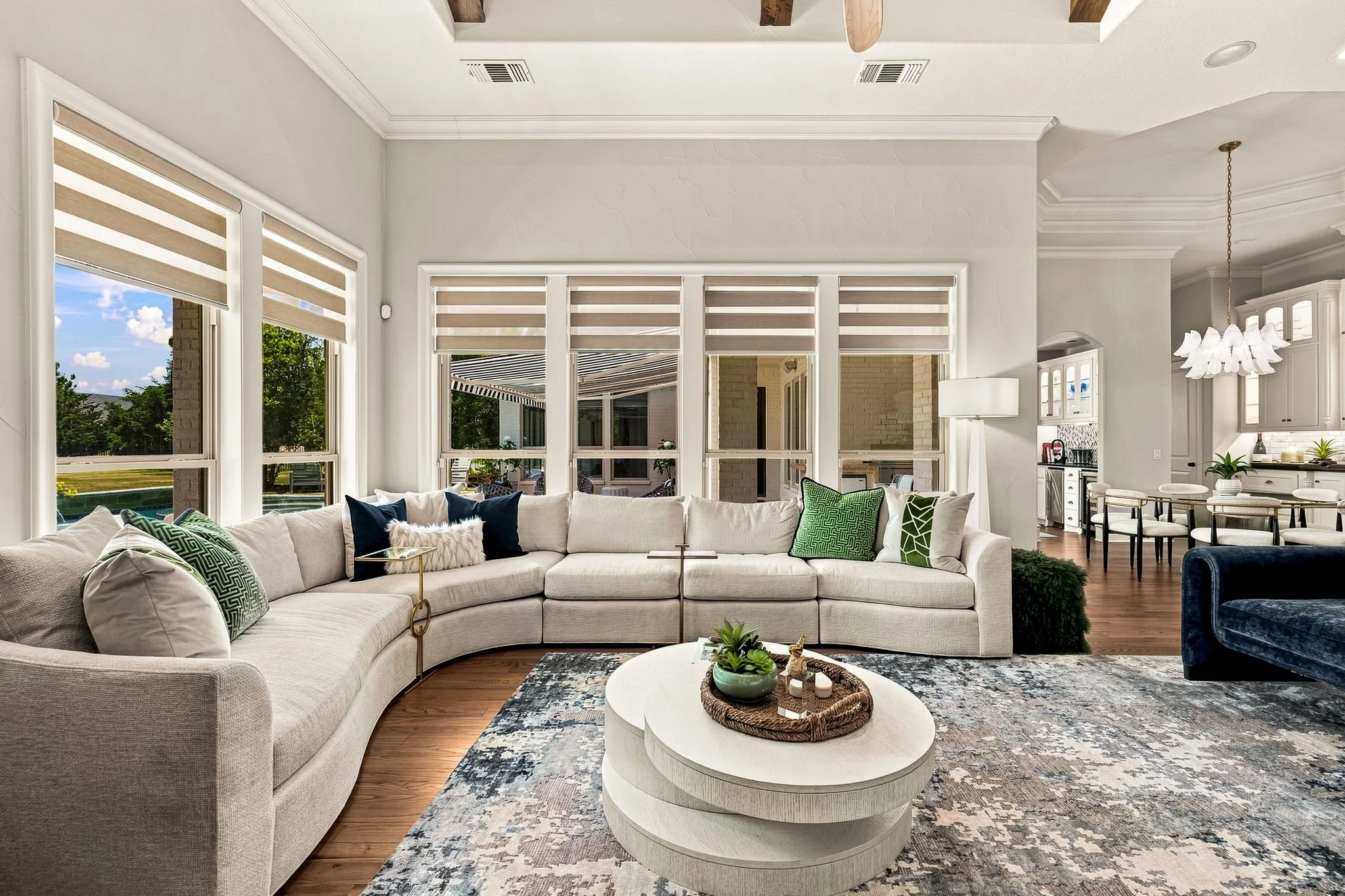 15-web-or-mls-2120 Meadow View-15.jpg