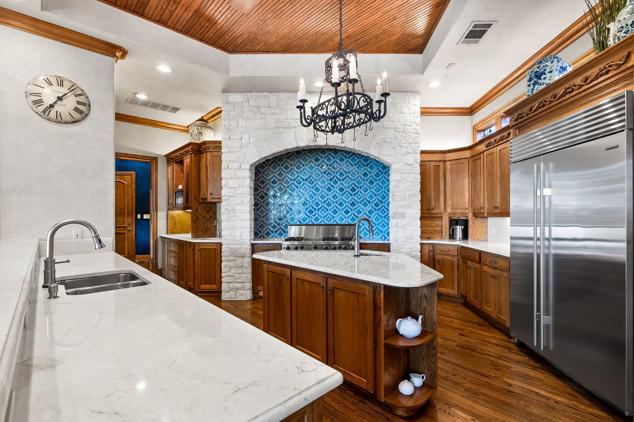 17-web-or-mls-1808 Cliffview-17.jpg